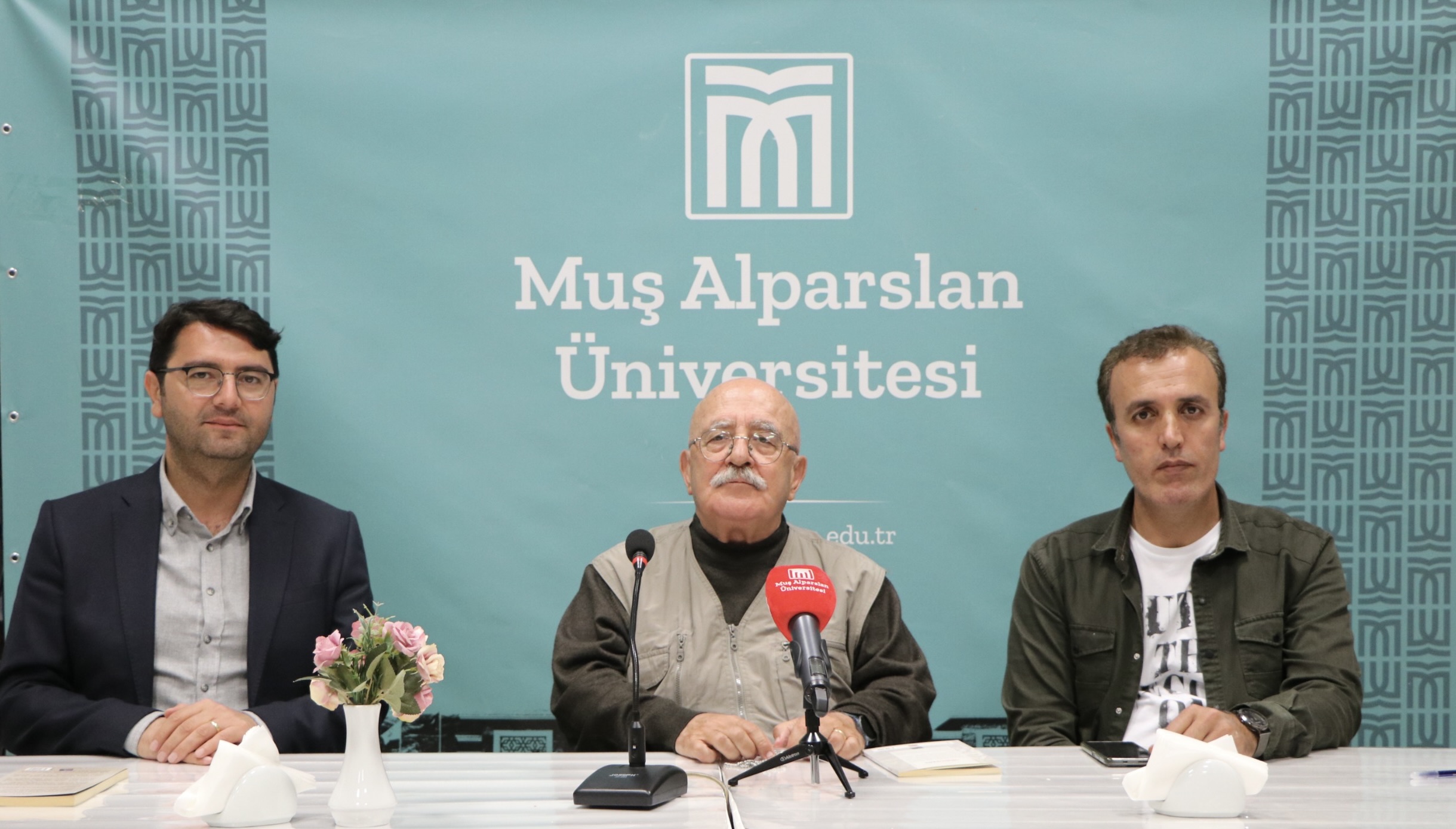 cay-bahane-sohbetlerinde-prof-dr-ahmet-inam-umutsuzluk-ahlaksizliktir-5177