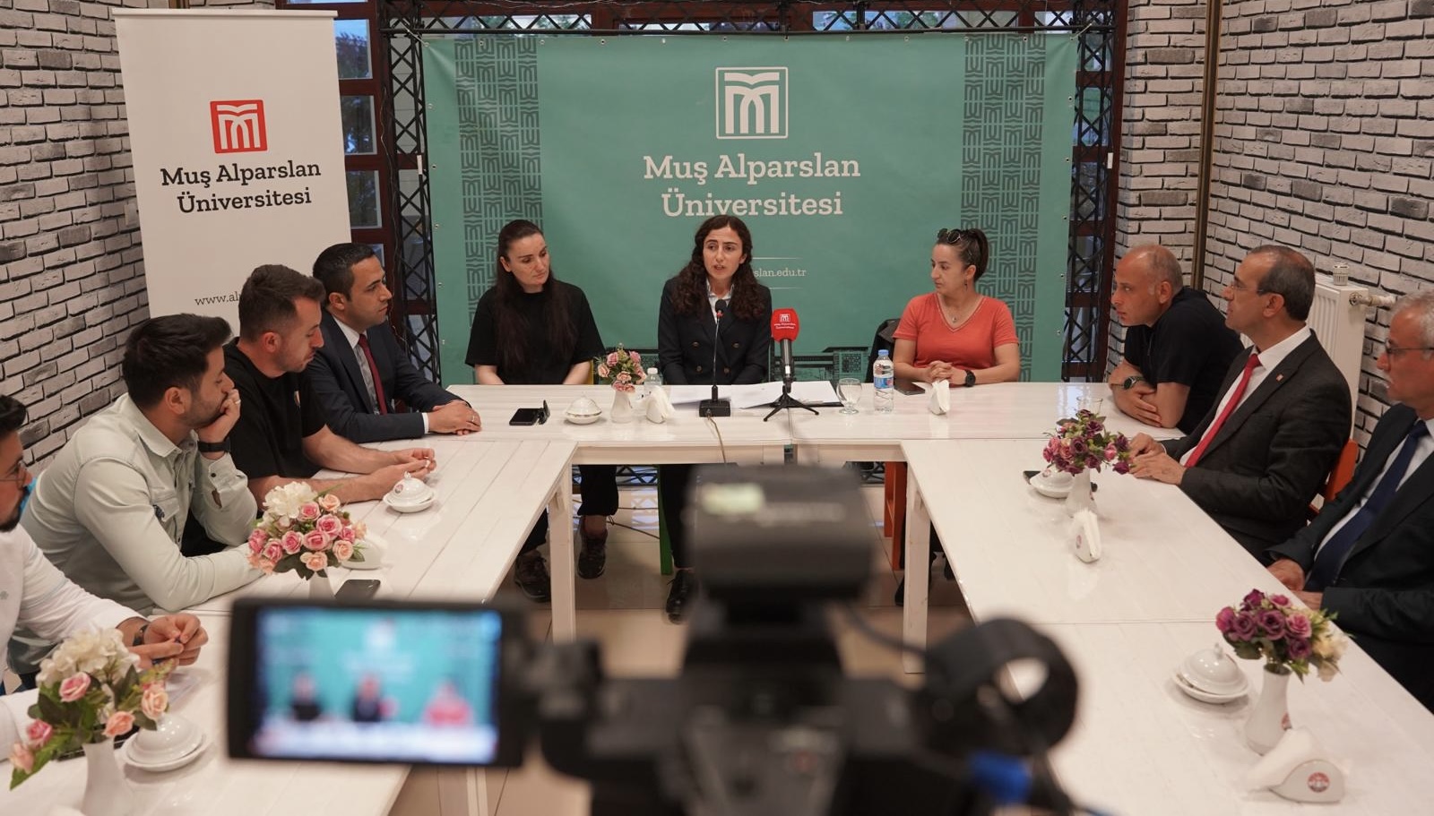 cay-bahane-sohbetleri-20-medyada-kusaklararasi-etkilesim-5241