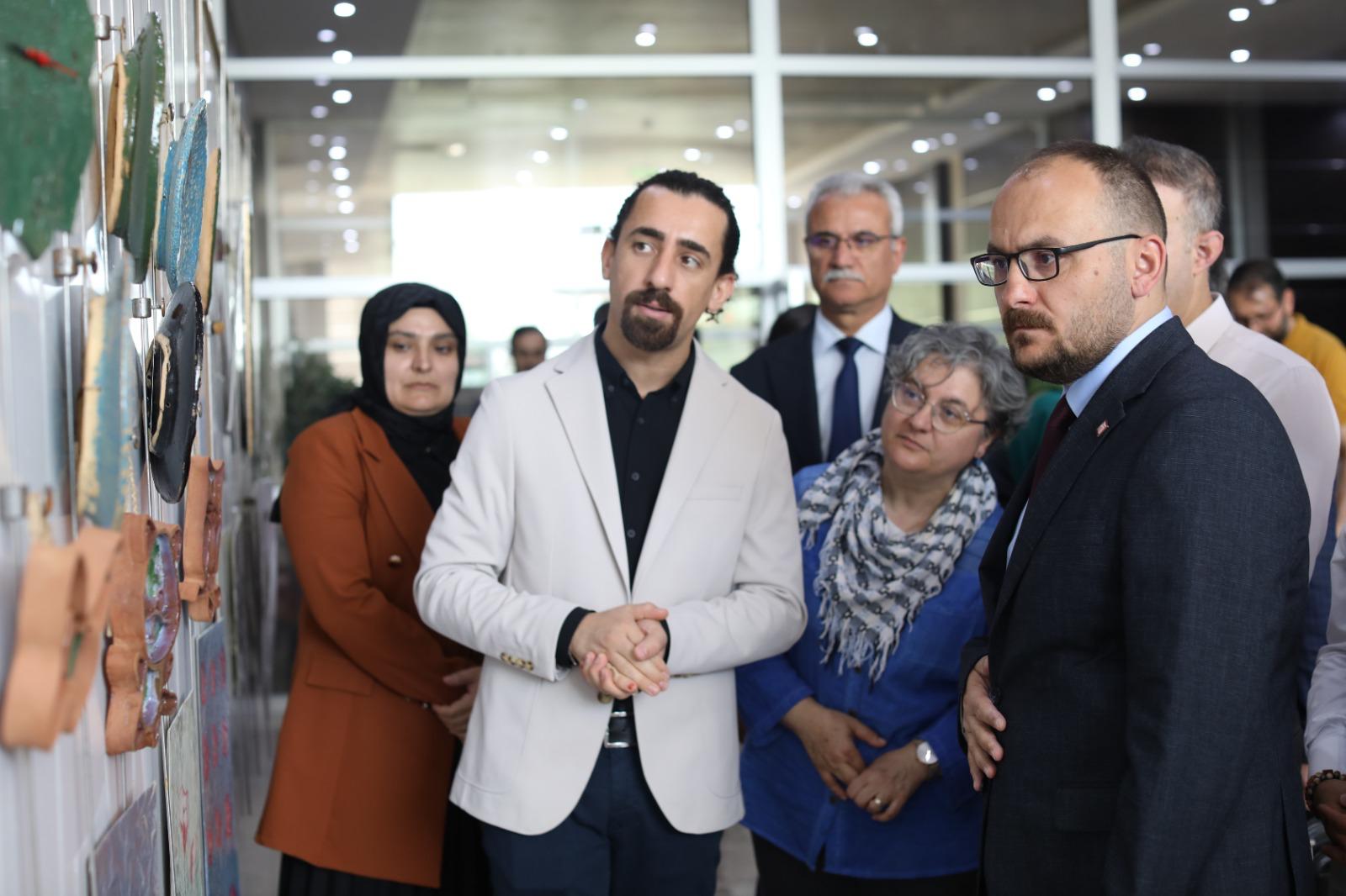 el-sanatlari-bolumumuzden-mezuniyet-sergisi-5312