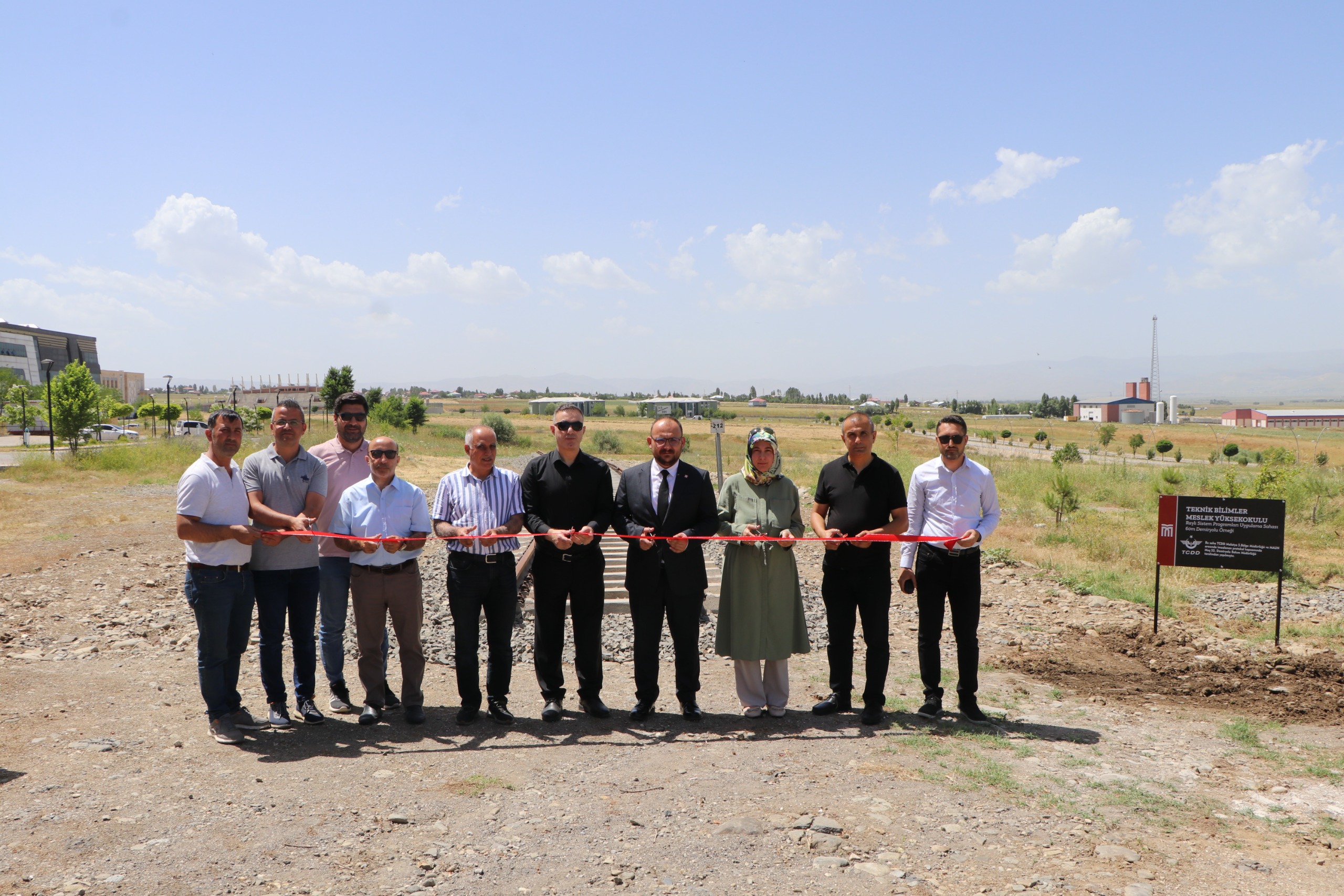 universitemizde-demiryolu-ornegi-acilisi-yapildi-5313