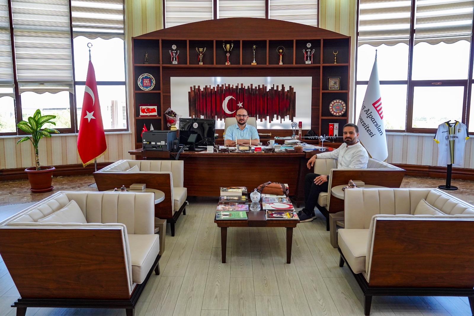 rektorumuze-ender-bektastan-ziyaret-5314