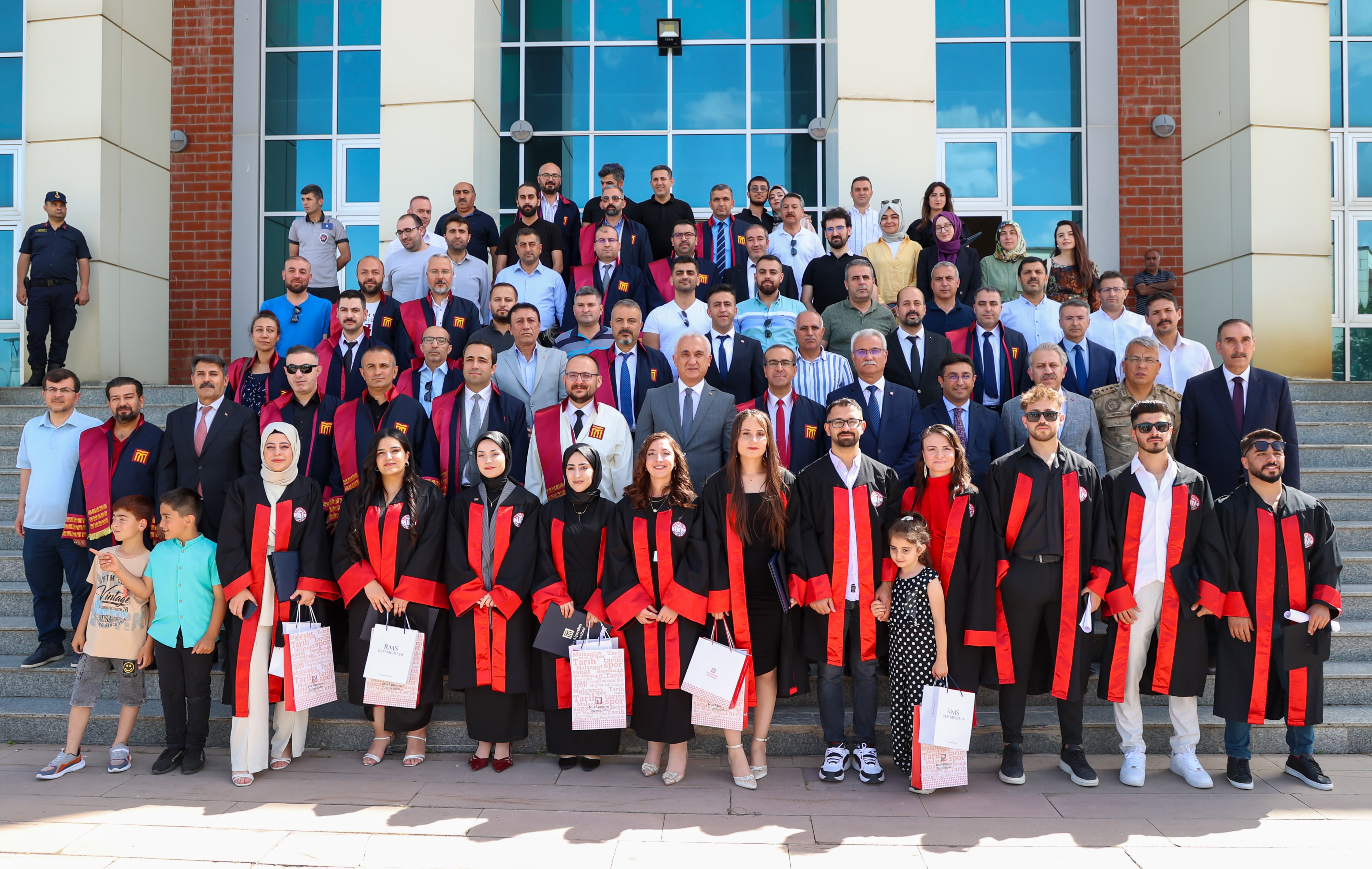 universitemizde-genel-mezuniyet-toreni-gerceklestirildi-5317