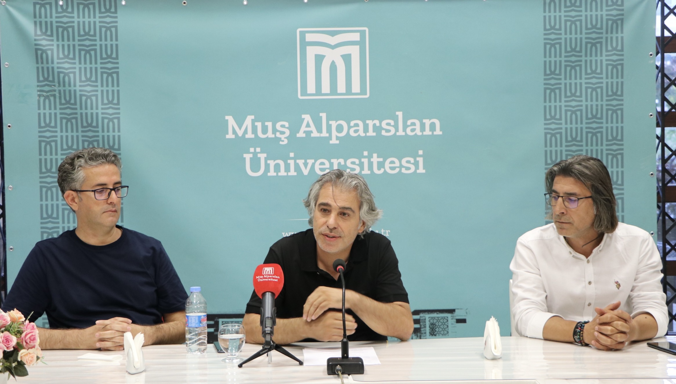 cay-bahane-sohbetleri-30-adalet-ahlak-ve-nizam-kavramlari-acisindan-siyasetnameleri-tekrar-okumak-5348