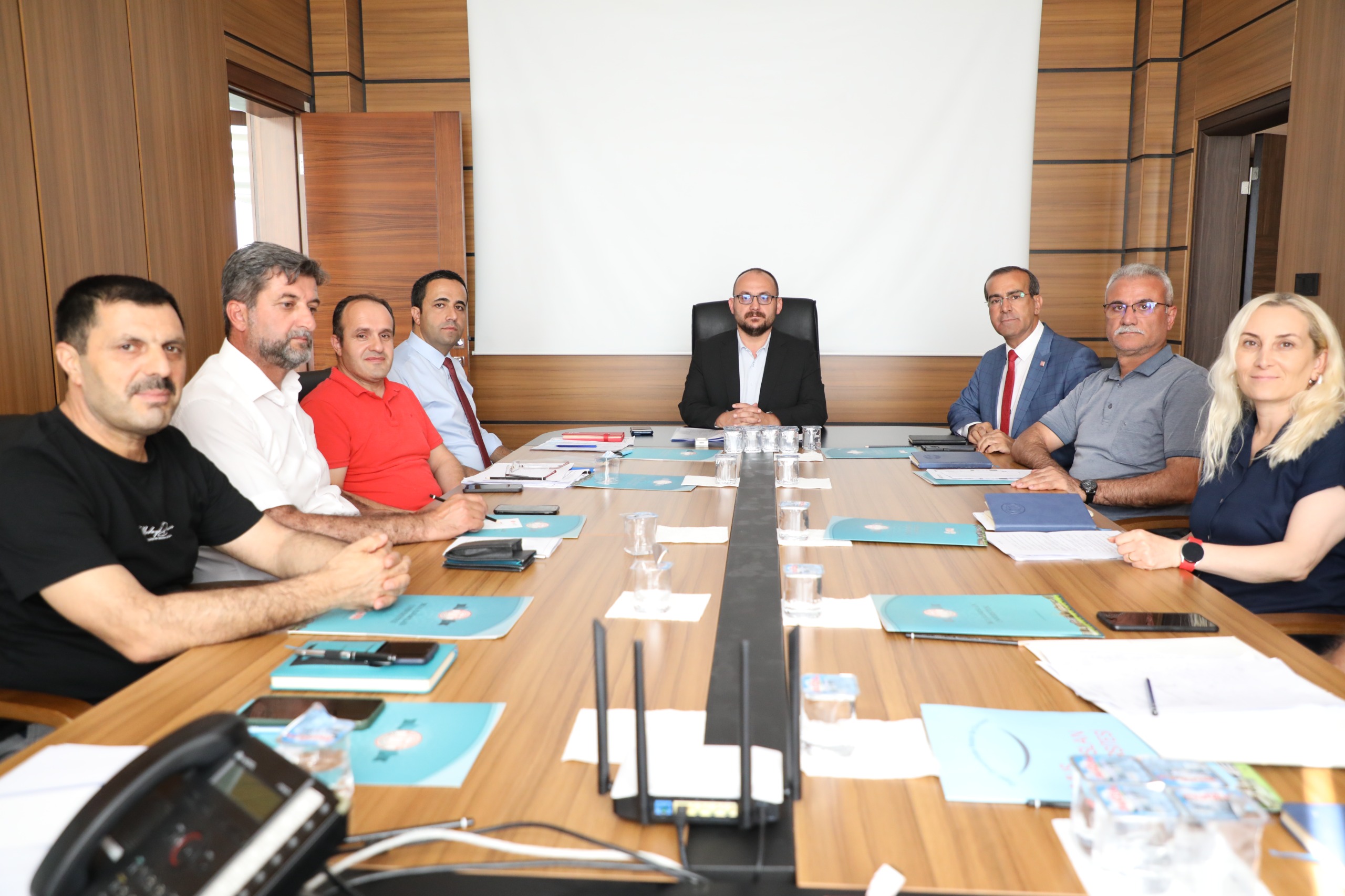 rektorumuz-birim-amirleriyle-bir-araya-geldi-5392