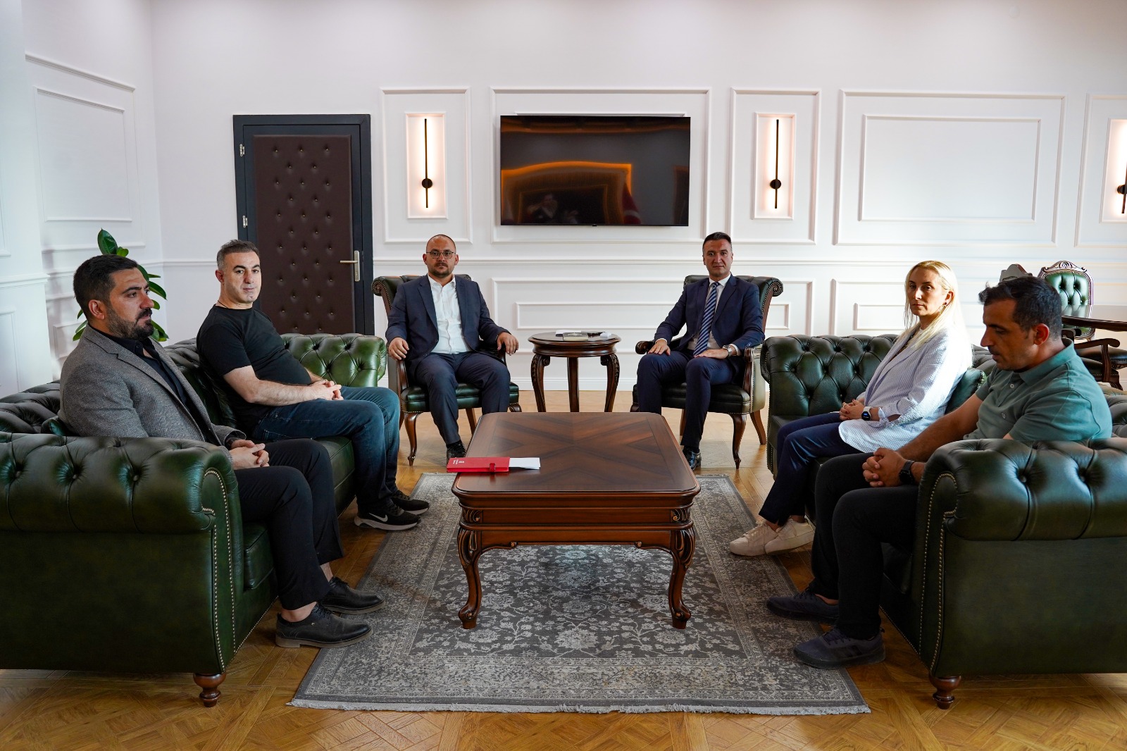 rektorumuzden-varto-kaymakamina-ziyaret-5427