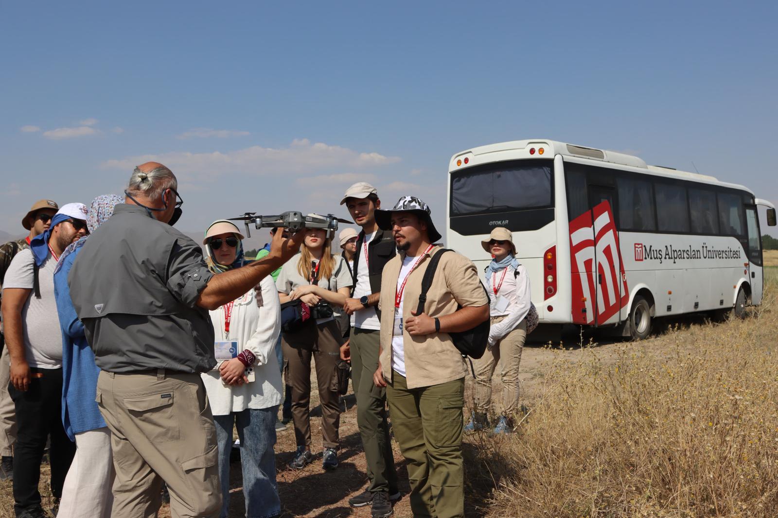 bir-steam-ornegi-savas-alani-arkeolojisi-tubitak-projemiz-malazgirtte-devam-ediyor-5463