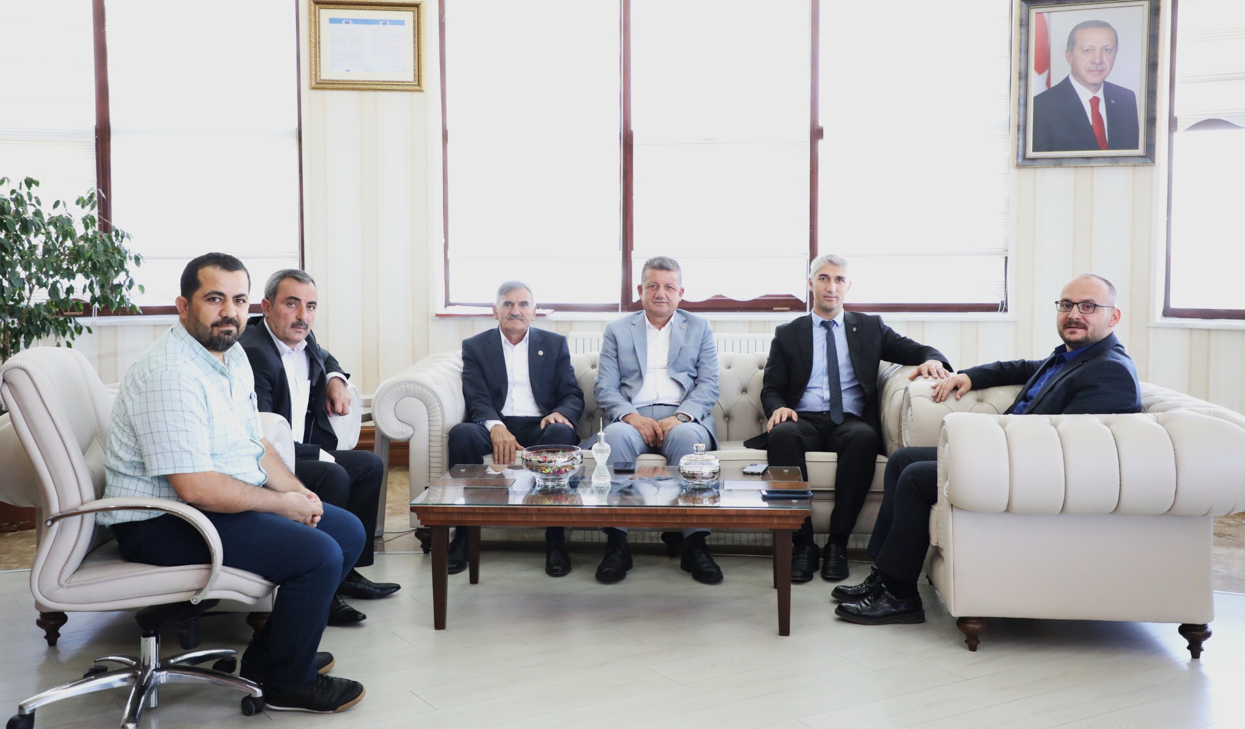 yerel-belediye-baskanlarindan-rektorumuze-ziyaret-5535