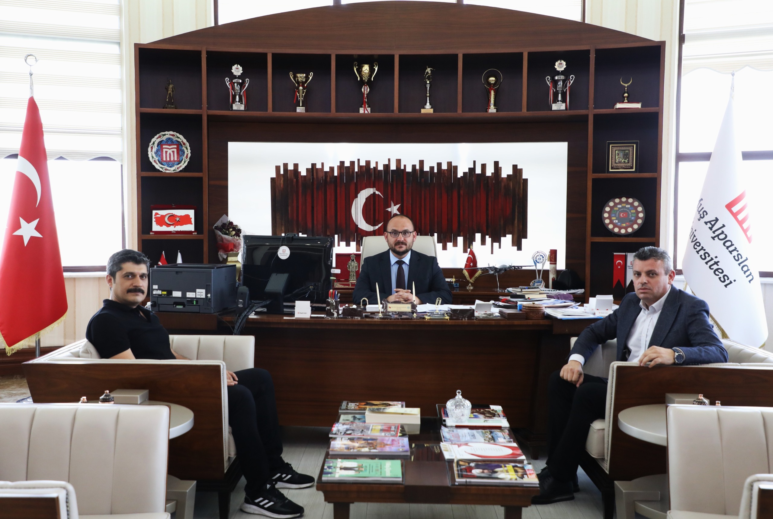 is-bankasi-muduru-bekir-koctan-rektorumuze-ziyaret-5551