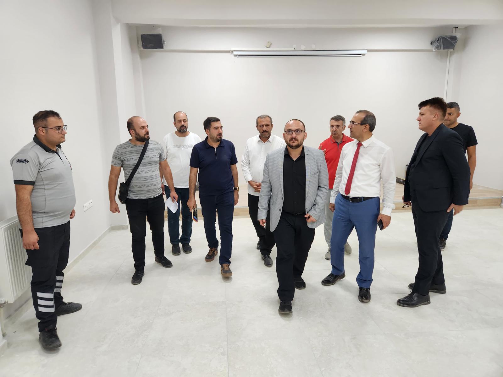 rektorumuz-vartoda-yeni-donem-hazirliklarini-yerinde-inceledi-5563