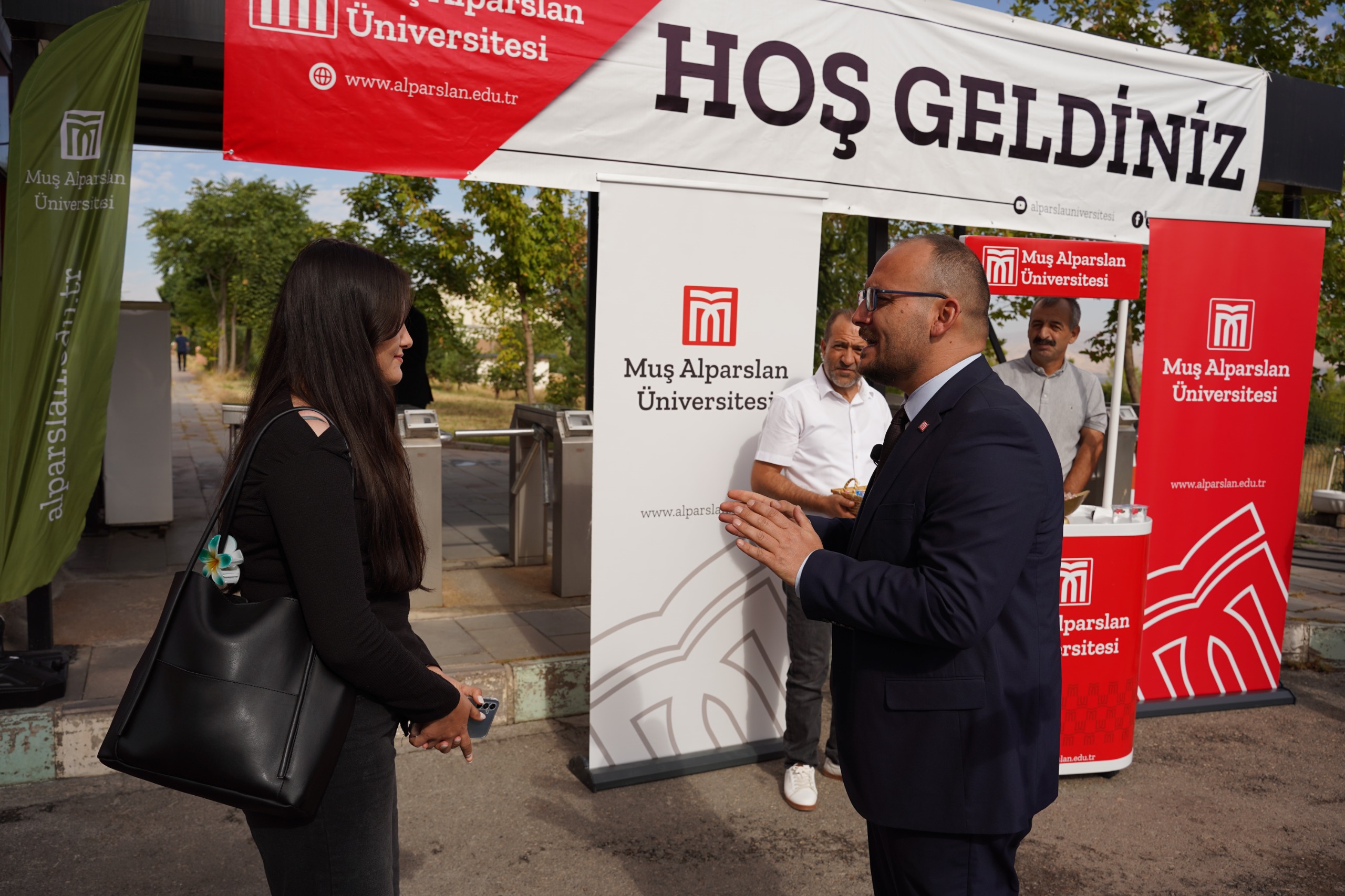 mus-alparslan-universitesinde-2024-2025-akademik-yili-coskusuyla-basladi-5566