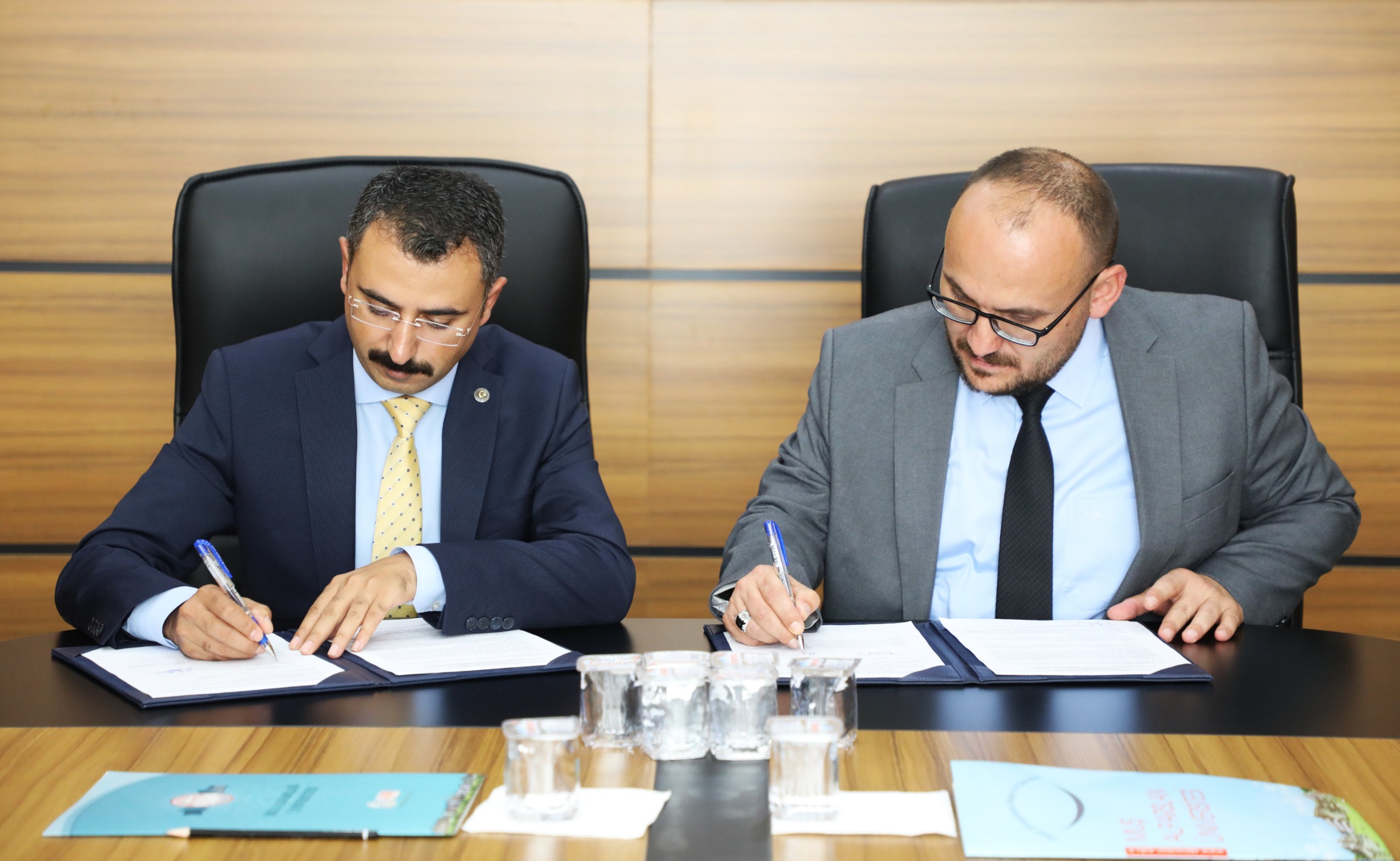 universitemiz-ile-mus-cumhuriyet-bassavciligi-arasinda-protokol-imzalandi-5576