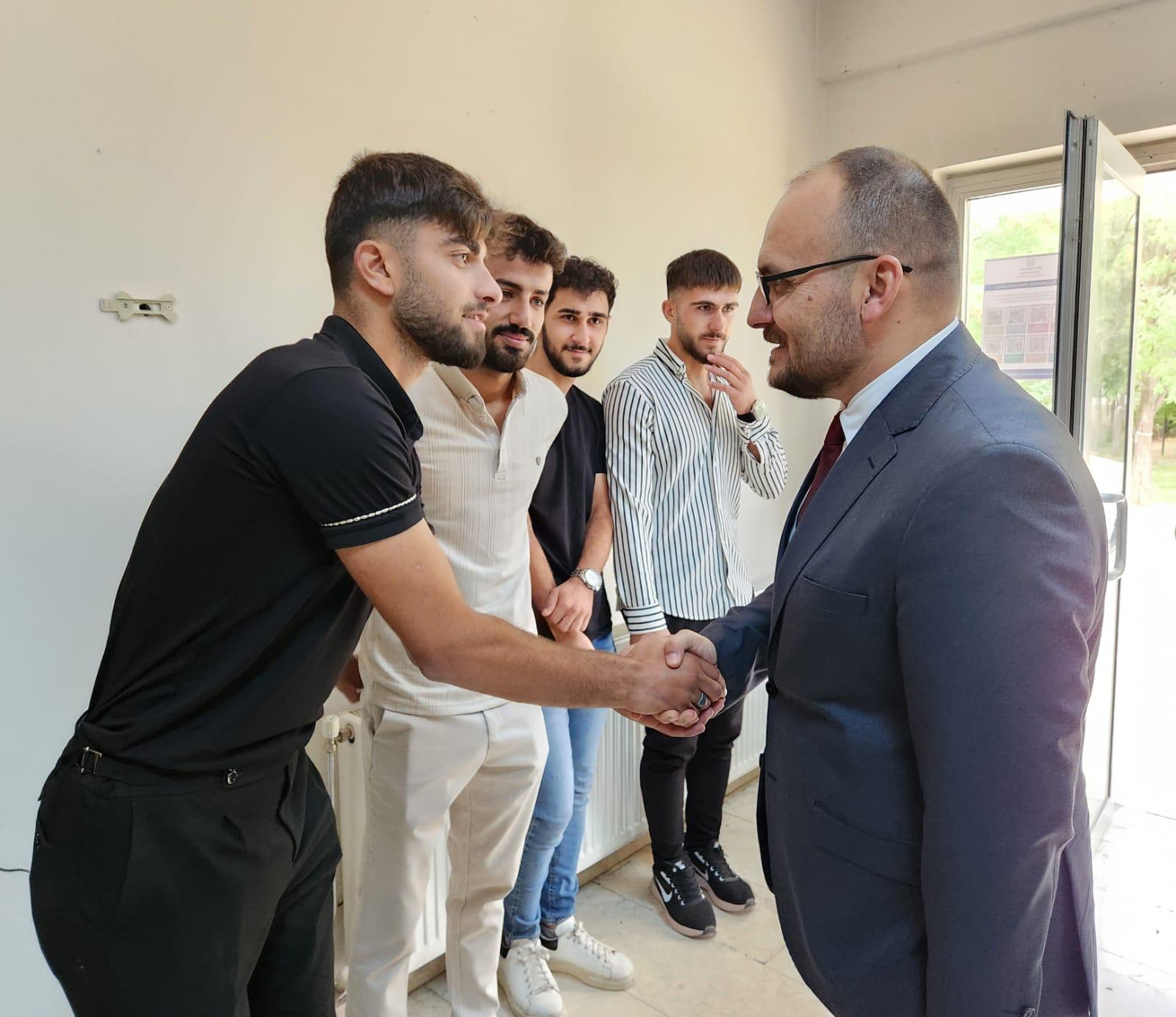 rektorumuz-prof-dr-mustafa-alican-malazgirt-meslek-yuksekokulu-ogrencileriyle-bulustu-5592