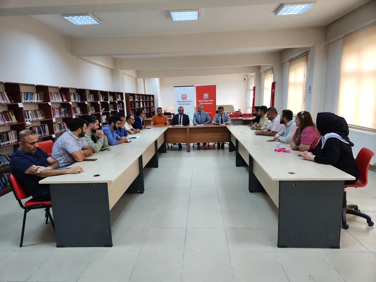 malazgirt-meslek-yuksekokulu-akademik-kurul-toplantisi-rektorumuz-prof-dr-mustafa-alicanin-katilimiyla-gerceklestirildi-5595