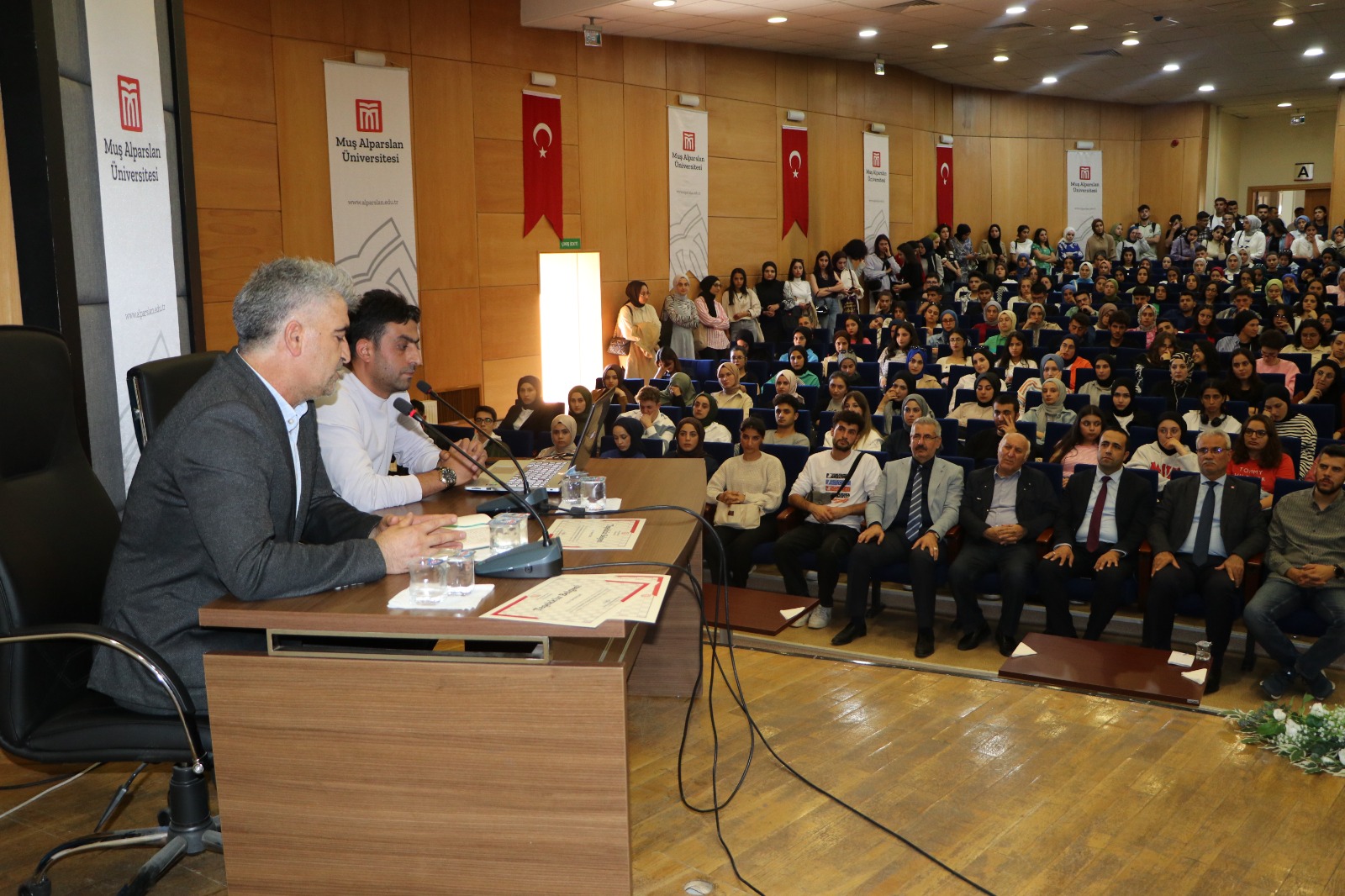 bagimlilikla-mucadele-semineri-duzenlendi-5657