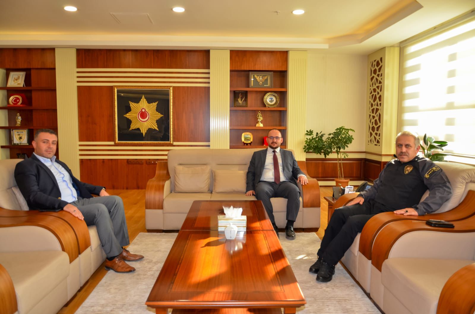 rektorumuzden-mus-il-emniyet-mudurune-ziyaret-5677