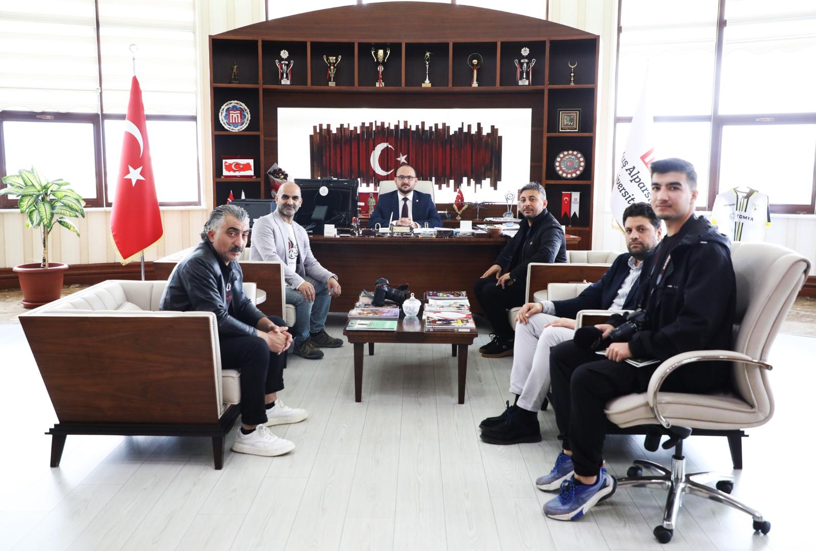 rektorumuze-ziyaretler-devam-ediyor-5694