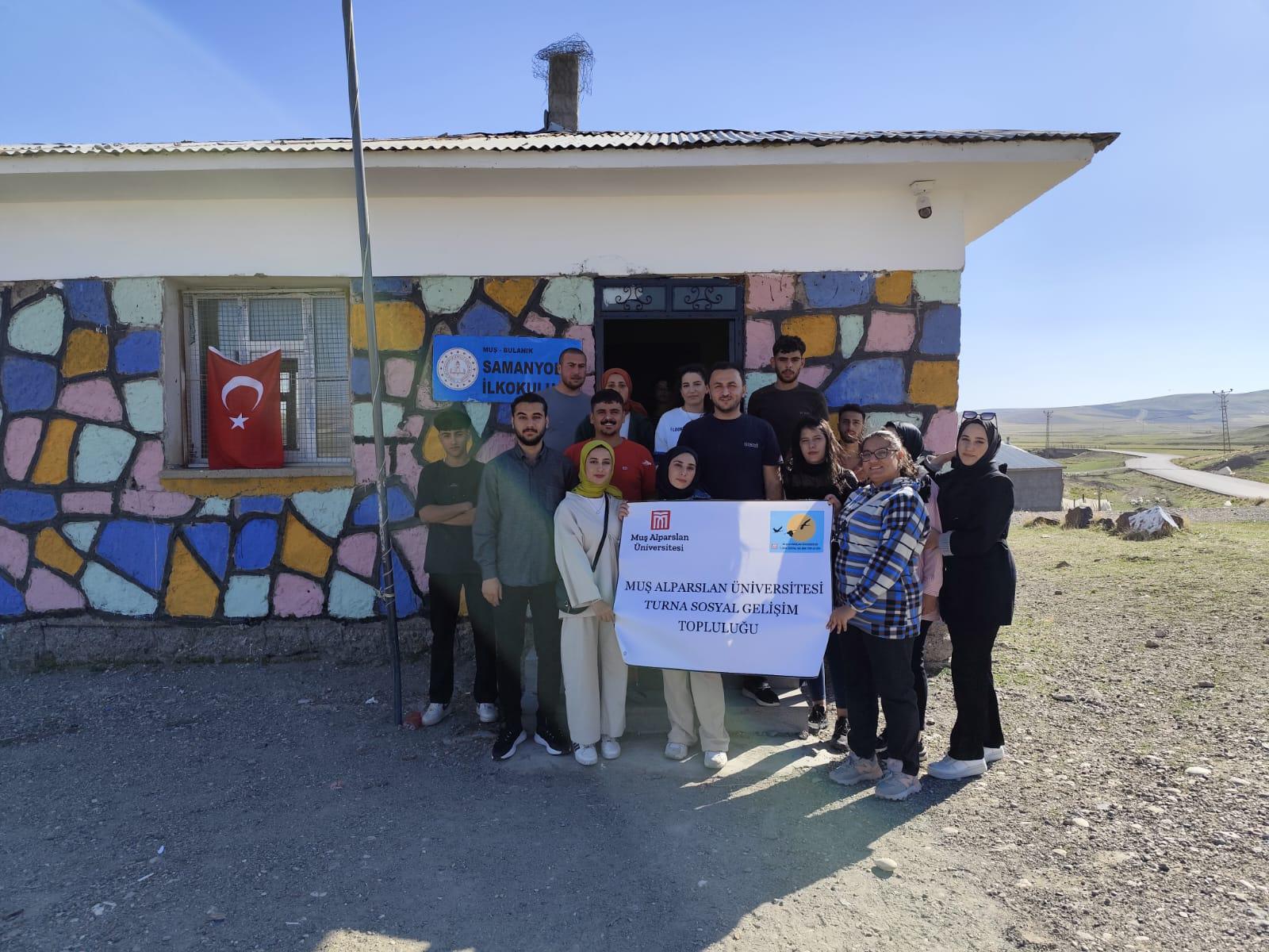 bir-hayal-bir-firca-koy-okulu-boyama-etkinligi-gerceklestirildi-5789