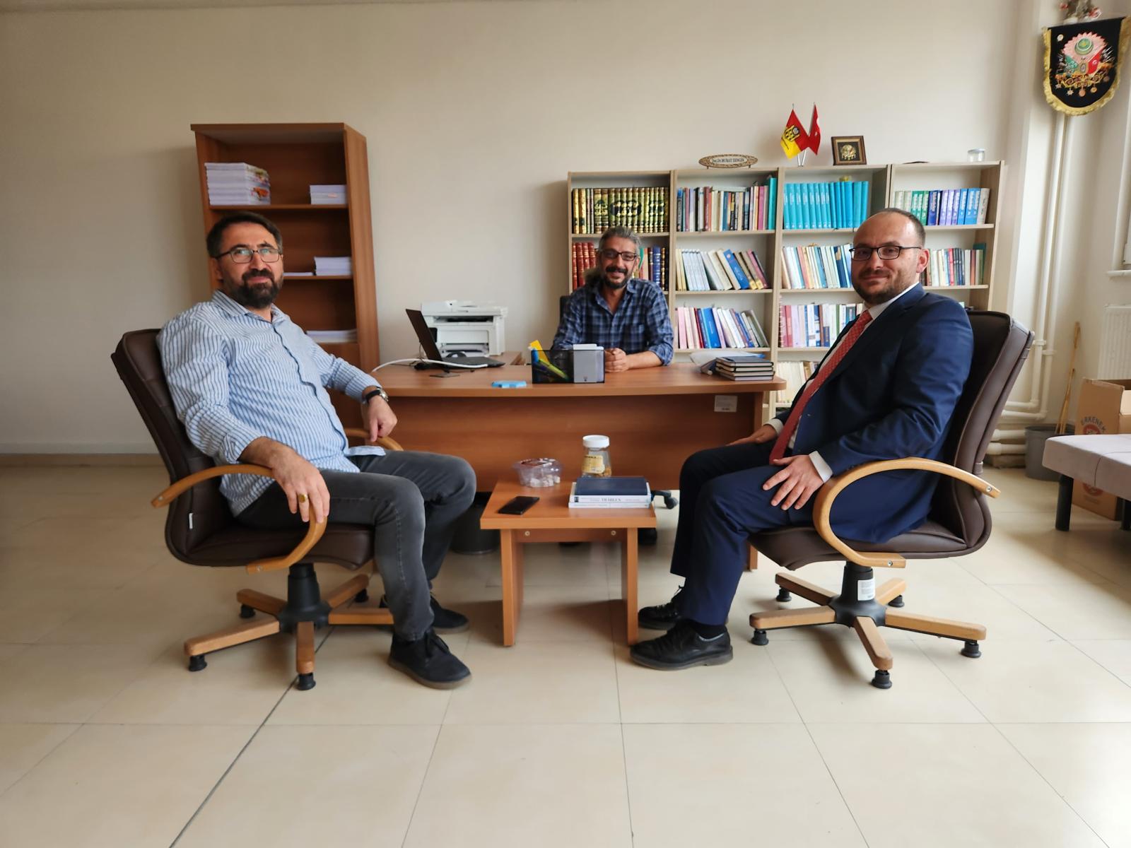 rektorumuzden-inonu-universitesi-tarih-bolumu-hocalarina-ziyaret-5797