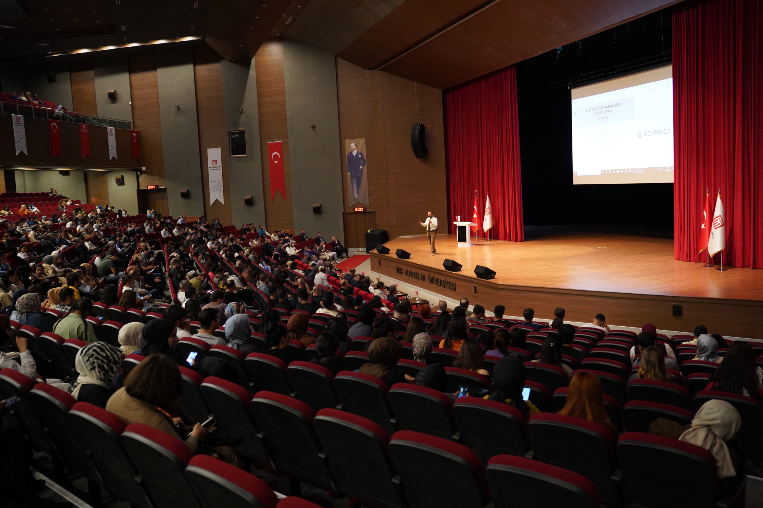 universitemizde-yapay-zeka-semineri-akademik-calismalarda-devrim-niteliginde-yenilikler-5823
