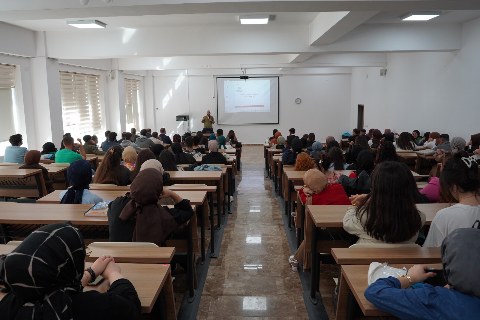 fen-edebiyat-fakultesinde-spss-semineri-duzenlendi-5828