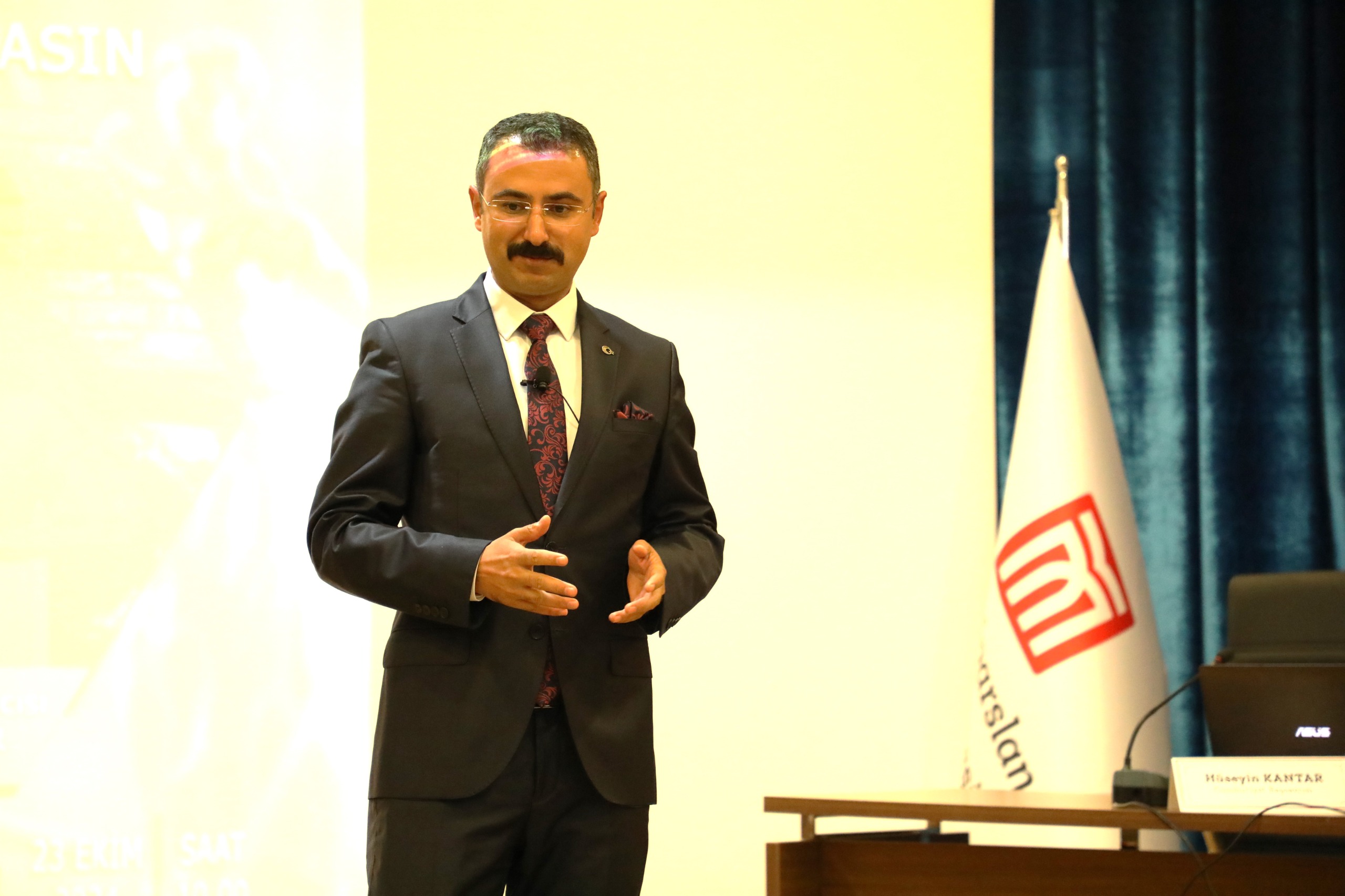 genc-iletisimciler-toplulugundan-dunya-gazeteciler-gunu-kapsaminda-hukuk-ve-basin-konulu-seminer-5856