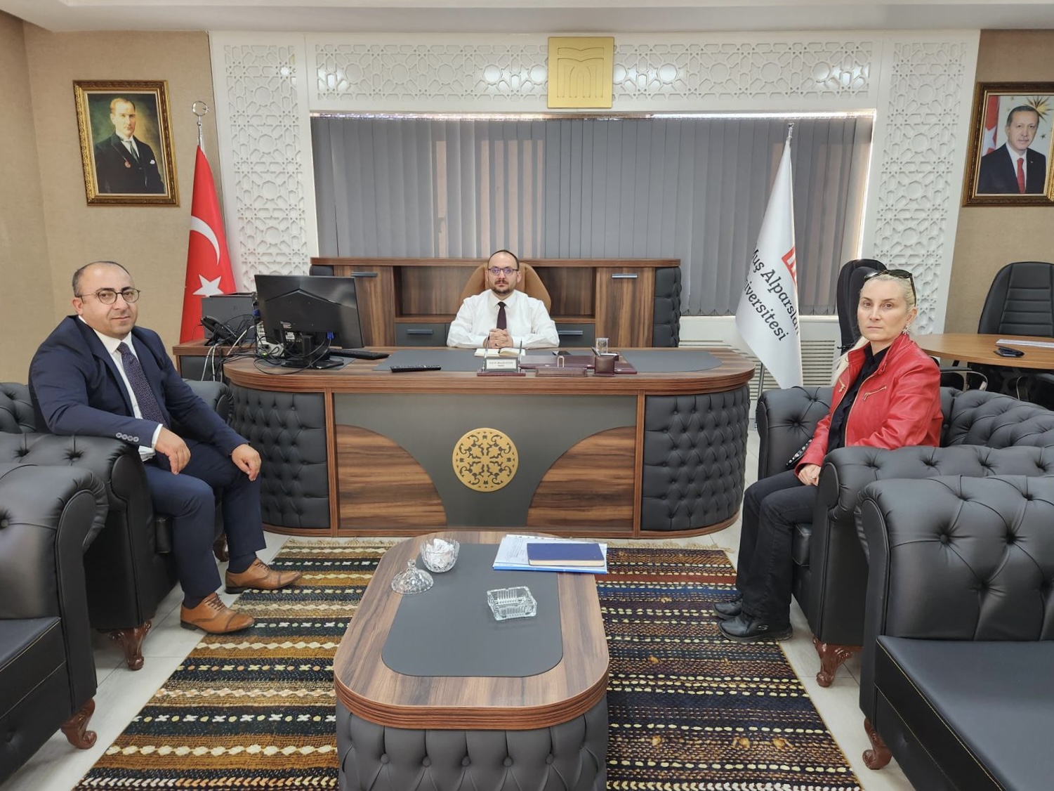 bim-bolge-muduru-yavuz-cotoglundan-rektorumuze-ziyaret-5861