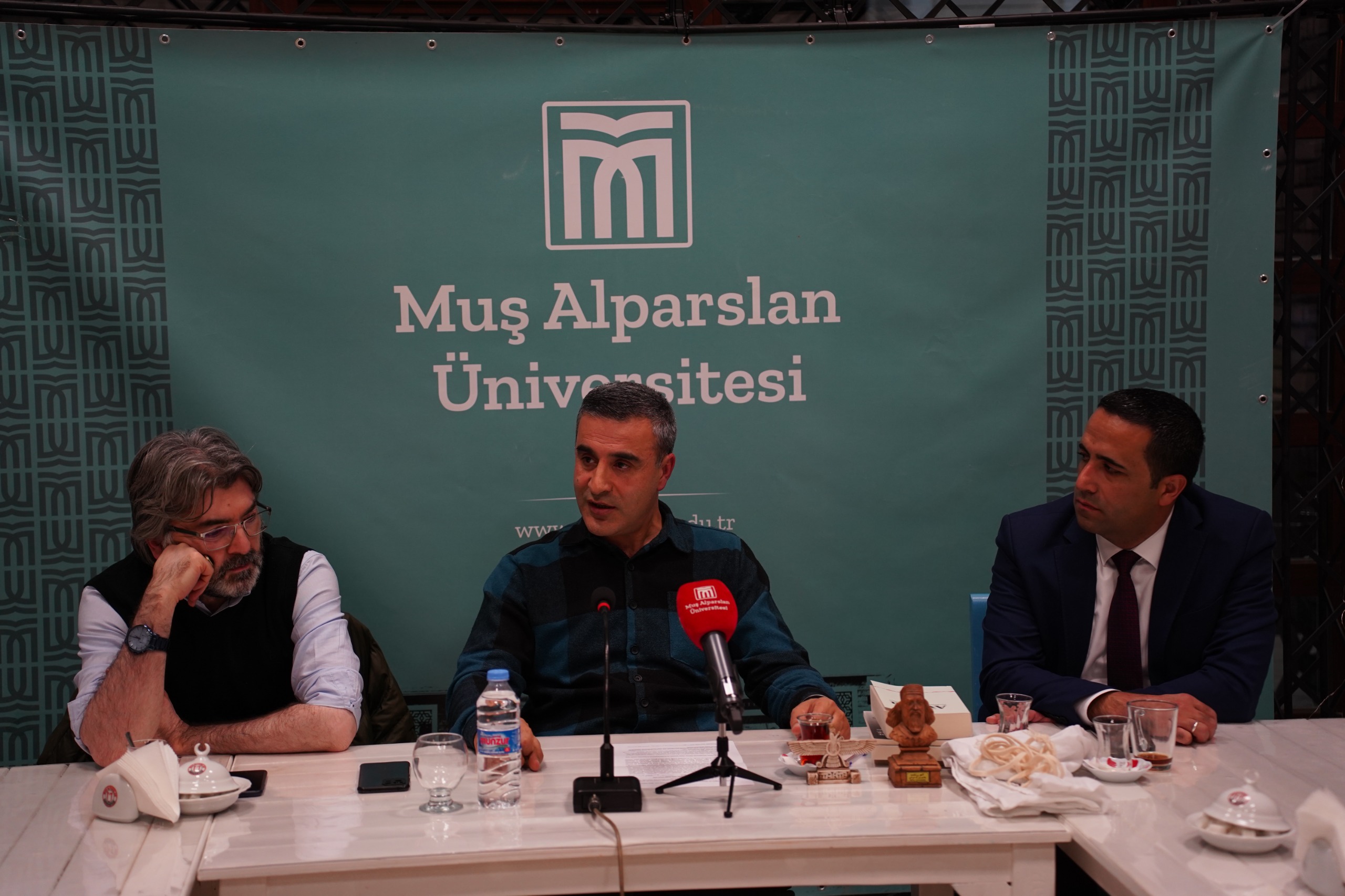 cay-bahane-sohbetleri-47-ana-hatlariyla-zerdustilik-ve-zerdustiler-5880