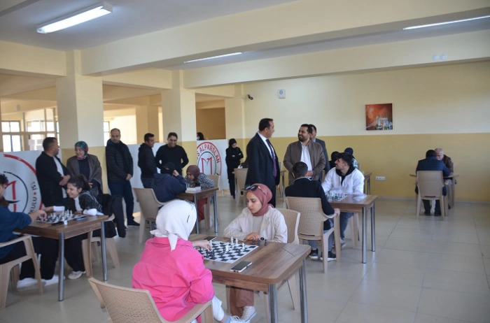 bulanik-meslek-yuksekokulunda-satranc-turnuvasi-duzenlendi-5881