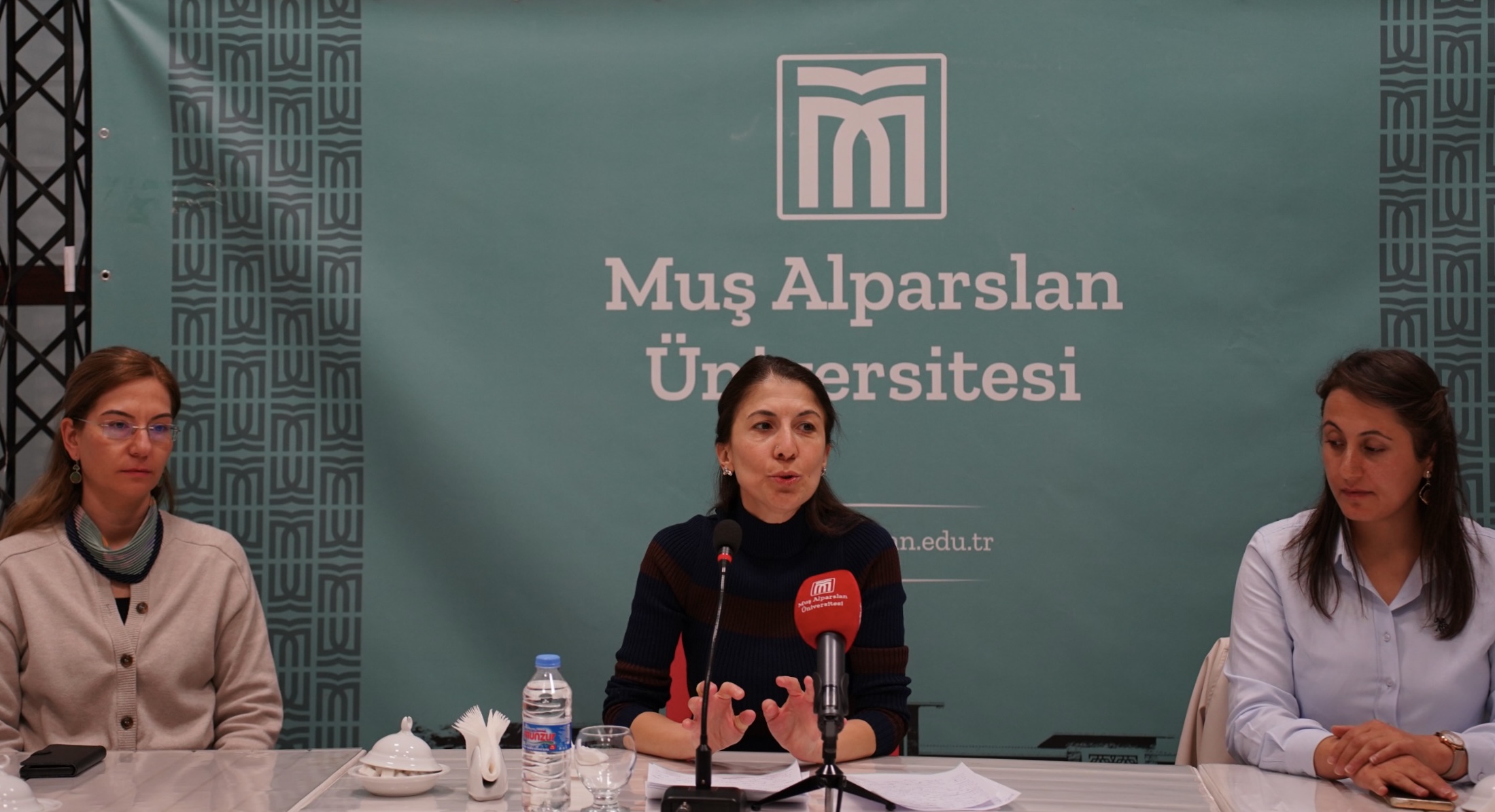 cay-bahane-sohbetleri-48-turkiyenin-zorunlu-gocle-imtihani-5882