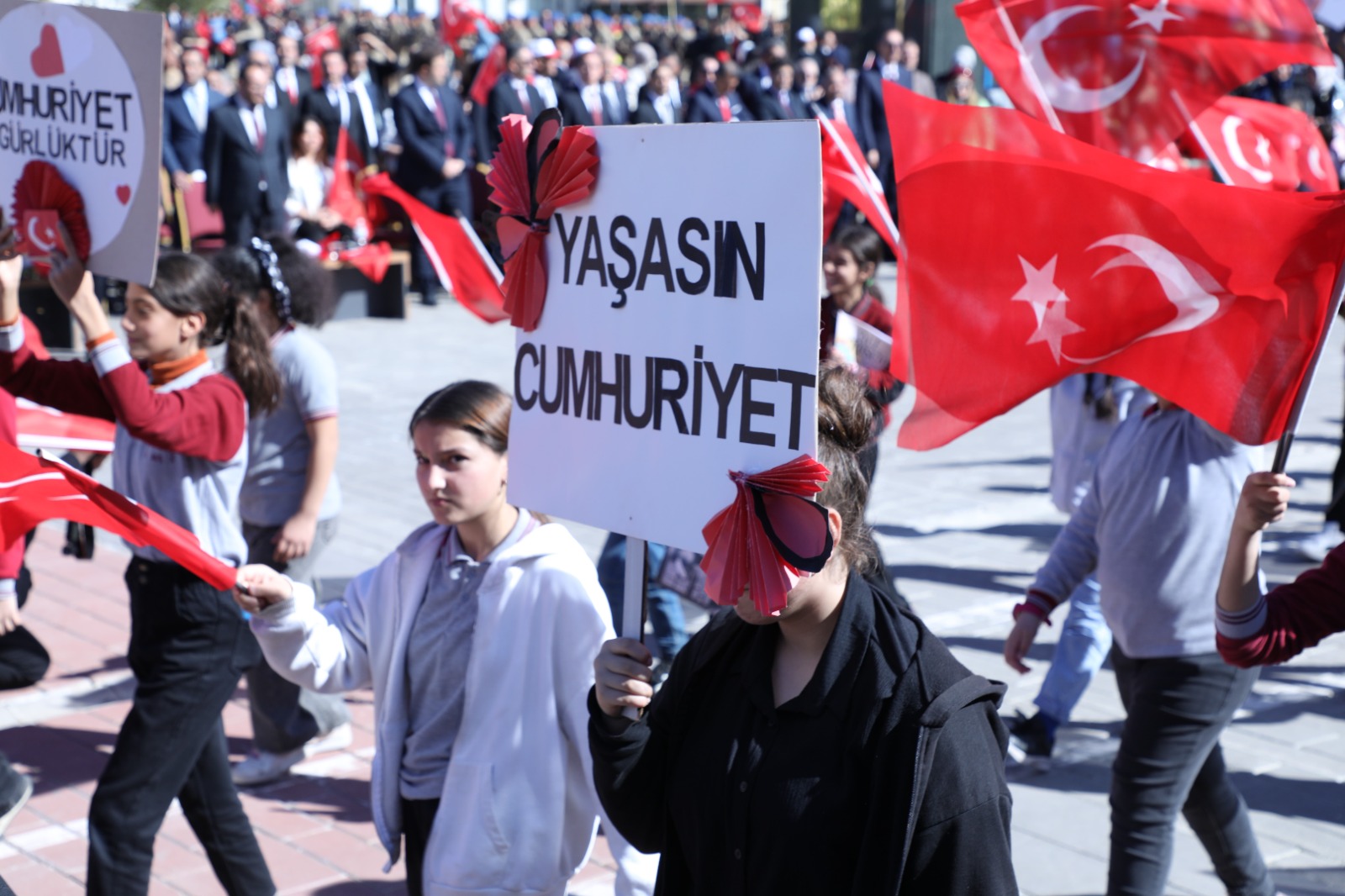 ilimizde-cumhuriyet-bayrami-coskusu-29-ekim-kutlamalari-5896