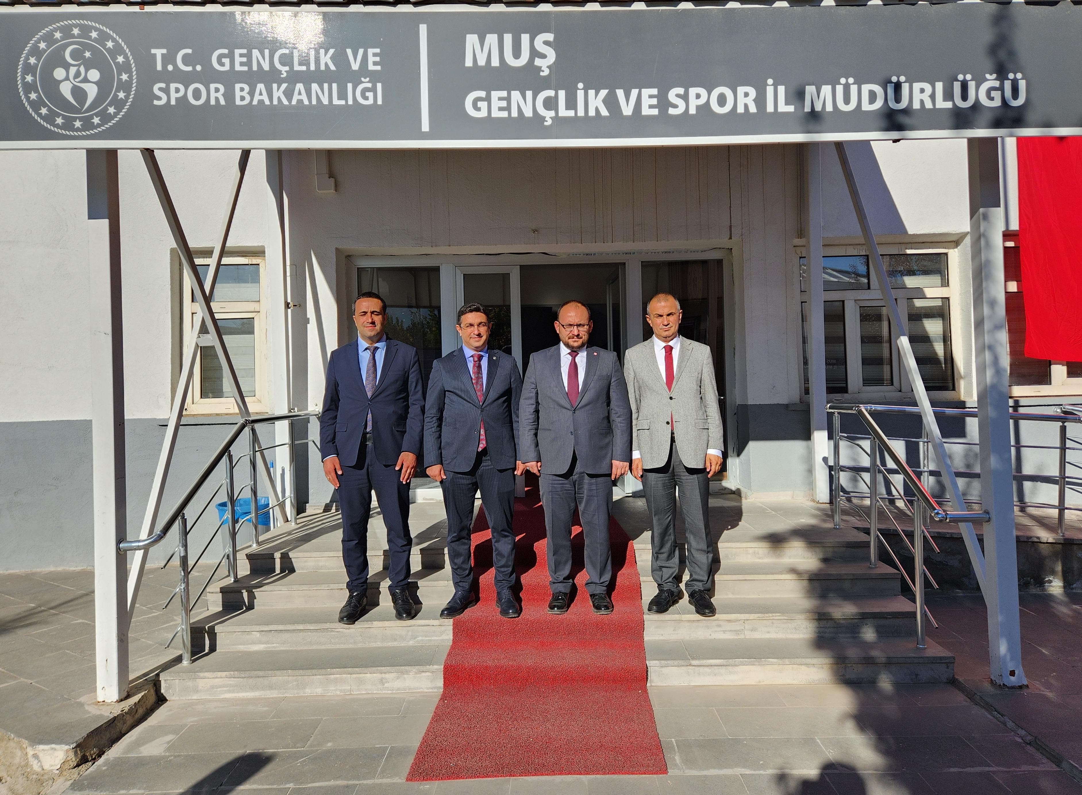 rektorumuzden-genclik-ve-spor-il-muduru-tasdemire-ziyaret-5897