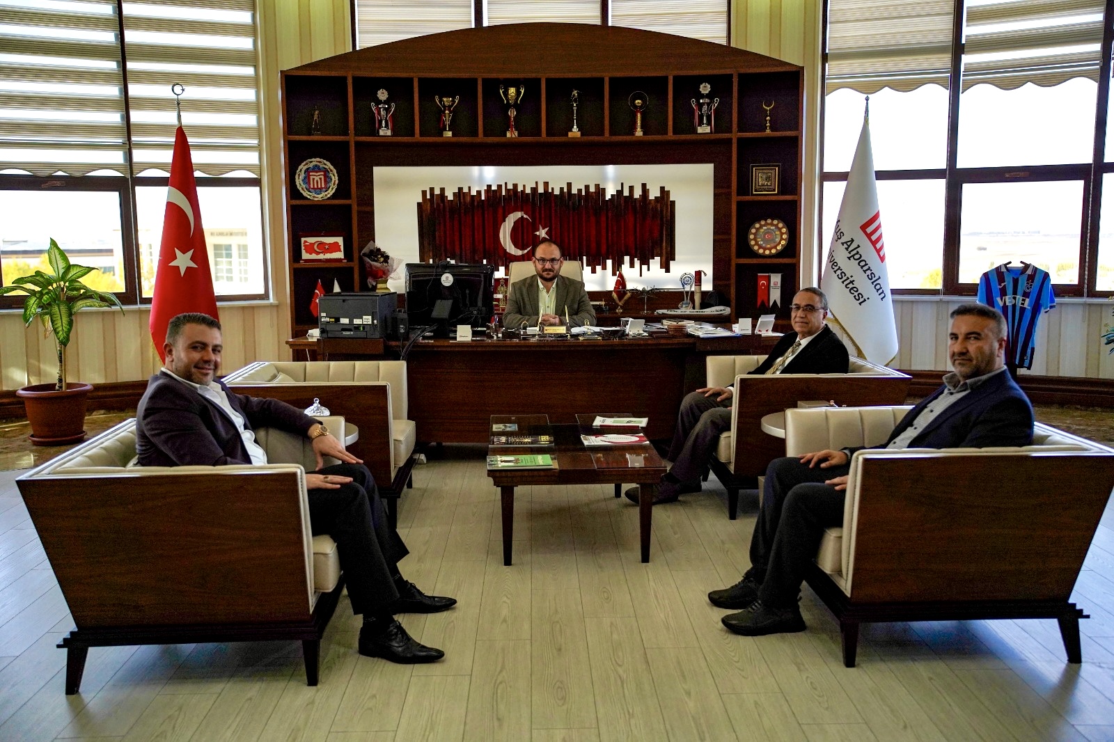 bitlis-eren-universitesinden-rektorumuze-ziyaret-5910