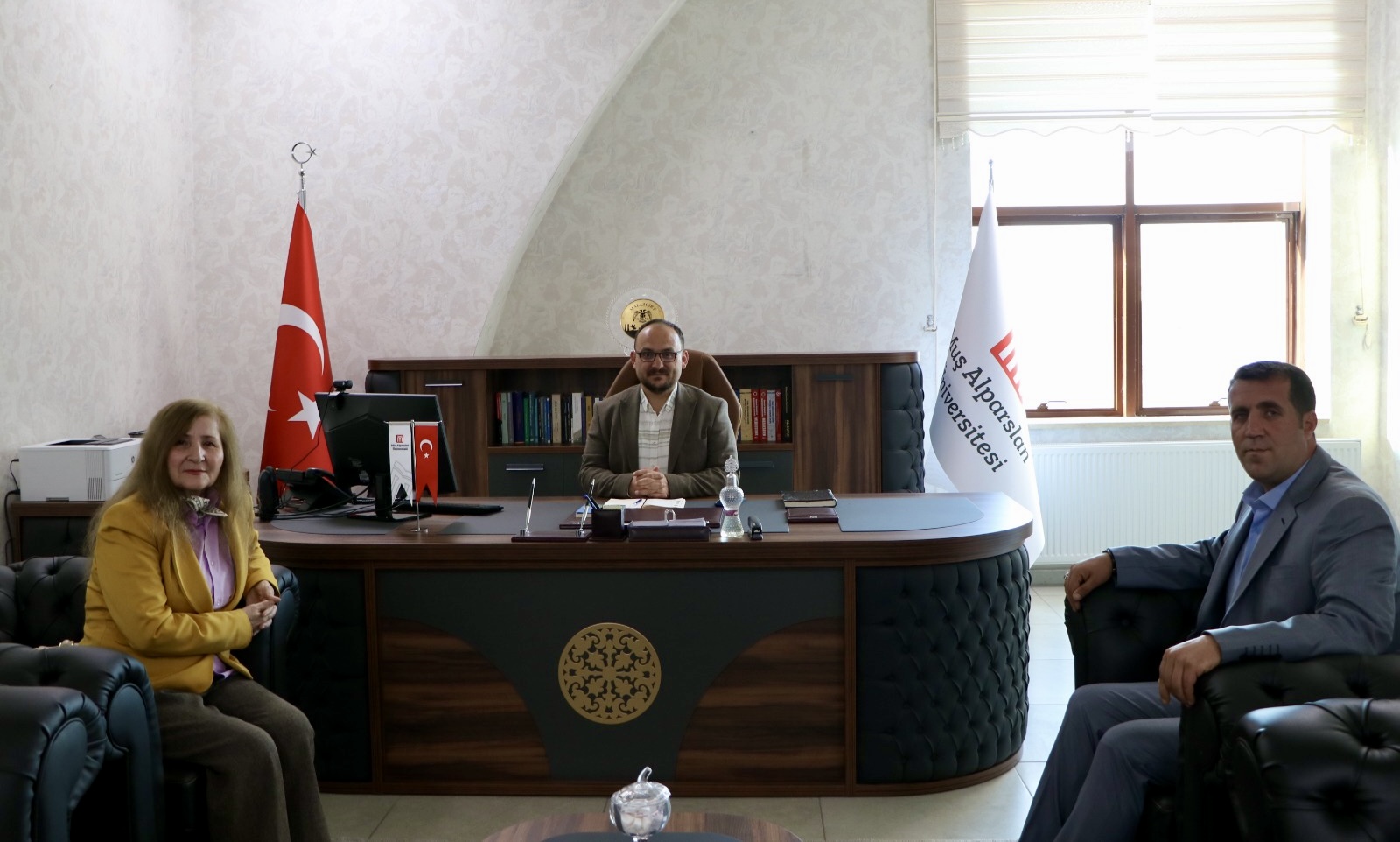 yazar-adilqizindan-rektorumuze-ziyaret-5923