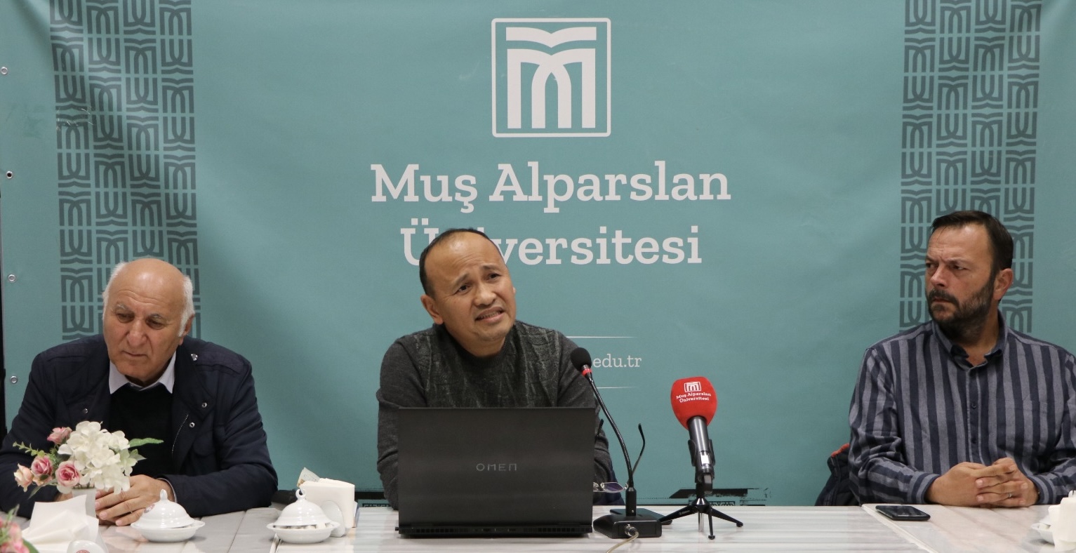 cay-bahane-sohbetlerinde-berdyaev-felsefesi-ele-alindi-5952