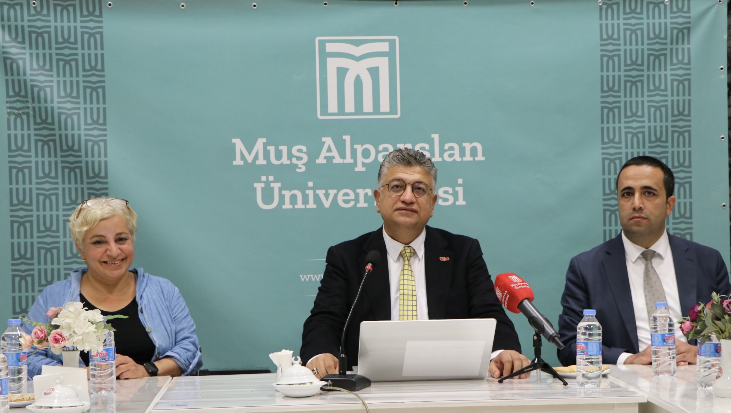 cay-bahane-sohbetlerinin-52nci-bolumunde-turkiye-yuzyili-mitler-ve-gercekler-konusu-ele-alindi-5954