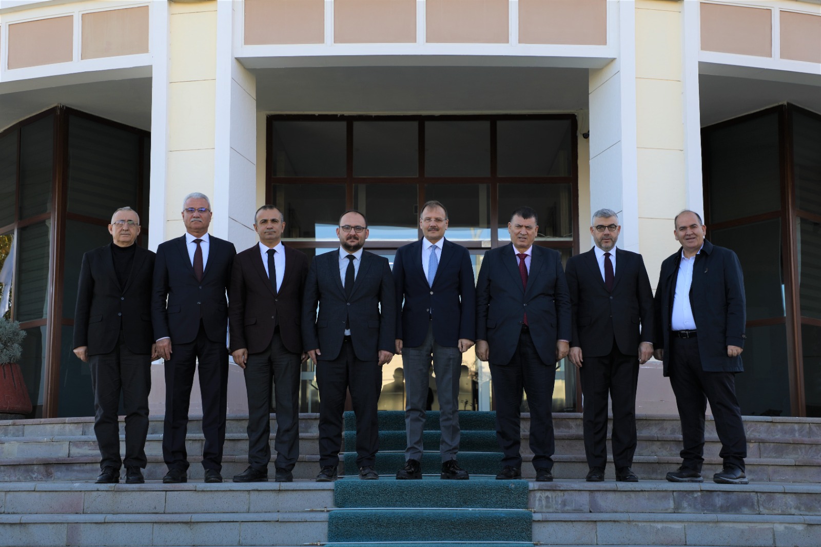 rektorumuz-kiymetli-isimleri-makaminda-agirladi-5956