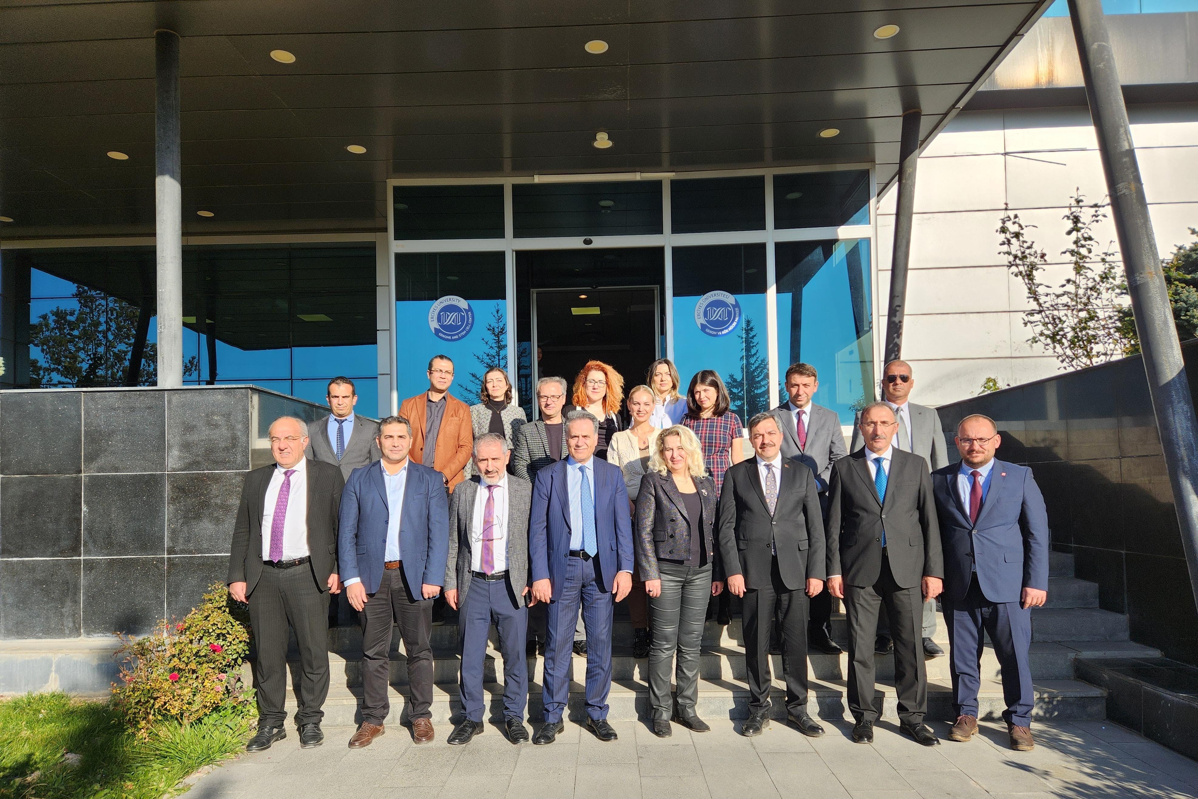 rektorumuz-gen-kok-merkezini-ziyaret-etti-5987