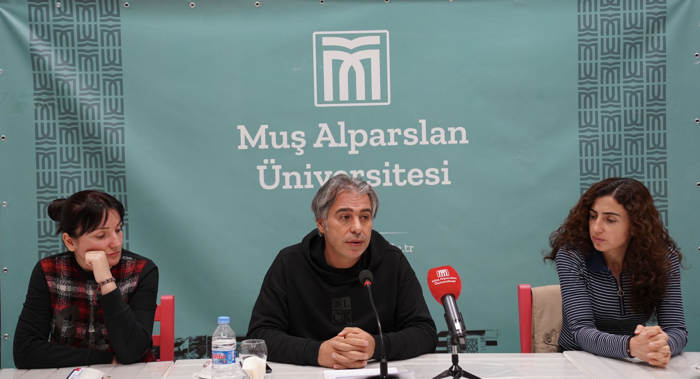 cay-bahanede-marksizm-ve-ahlak-iliskisi-tartisildi-5997