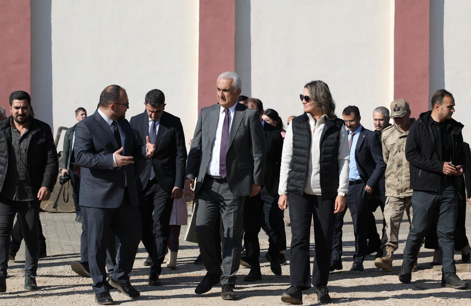 uygulama-ciftligimizde-onemli-misafirleri-agirladik-6022