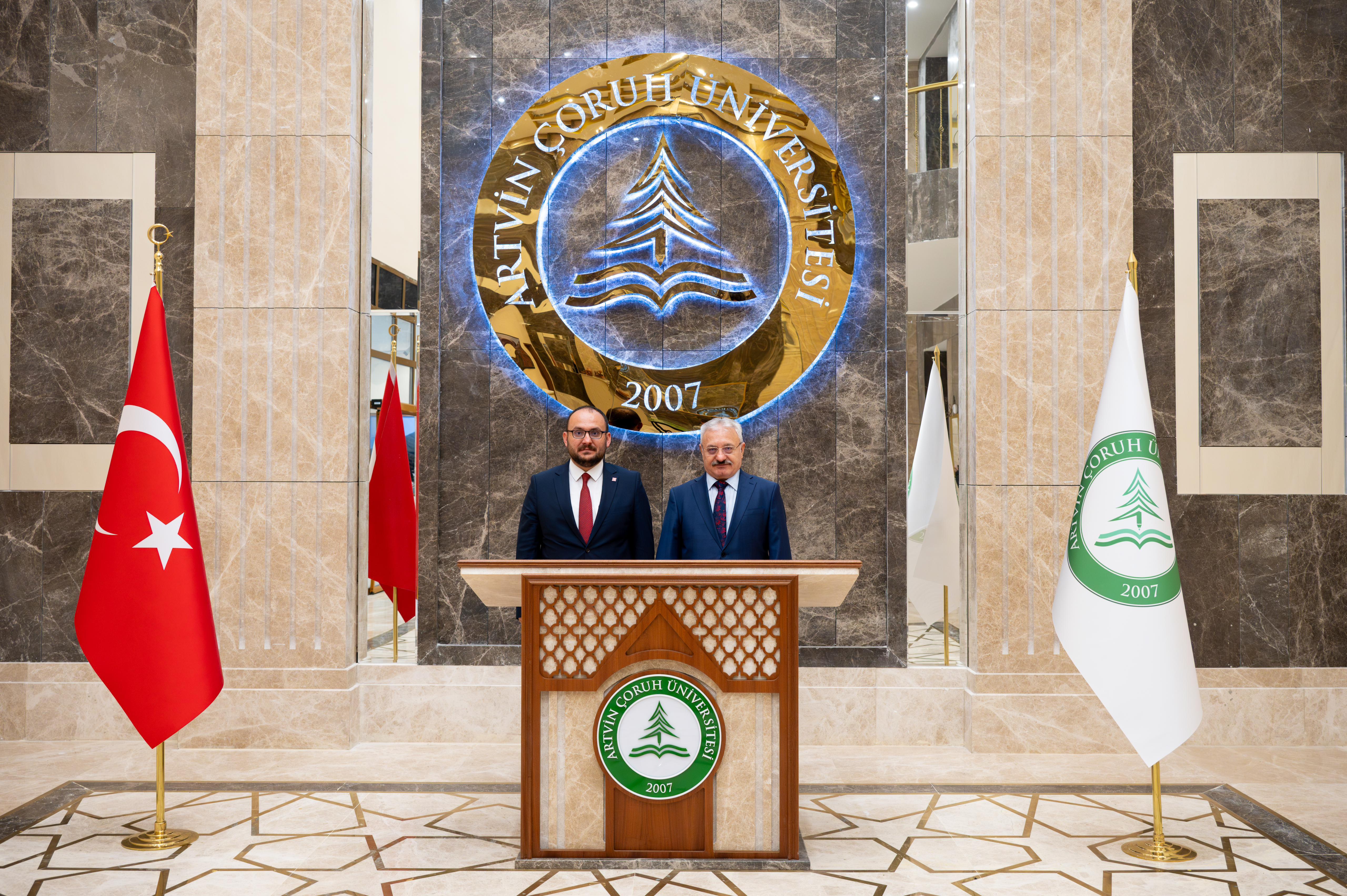 rektorumuzden-artvin-coruh-universitesi-rektoru-prof-dr-mustafa-sitki-bilgine-ziyaret-6049