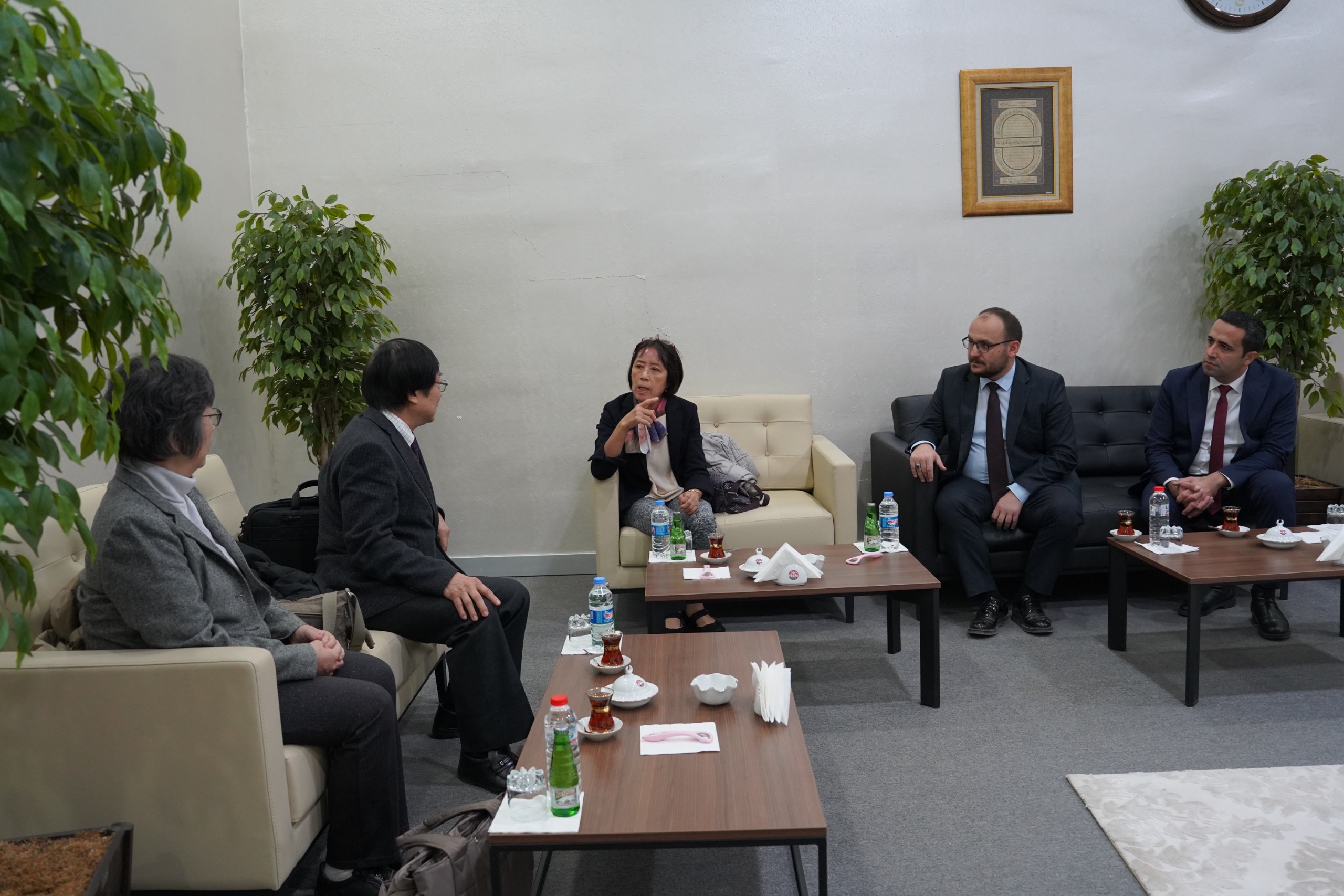 rektorumuz-uluslararasi-gerontoloji-ve-sosyal-hizmet-buyuk-bulusmasi-kapsaminda-japon-akademisyenlerle-gorustu-6052