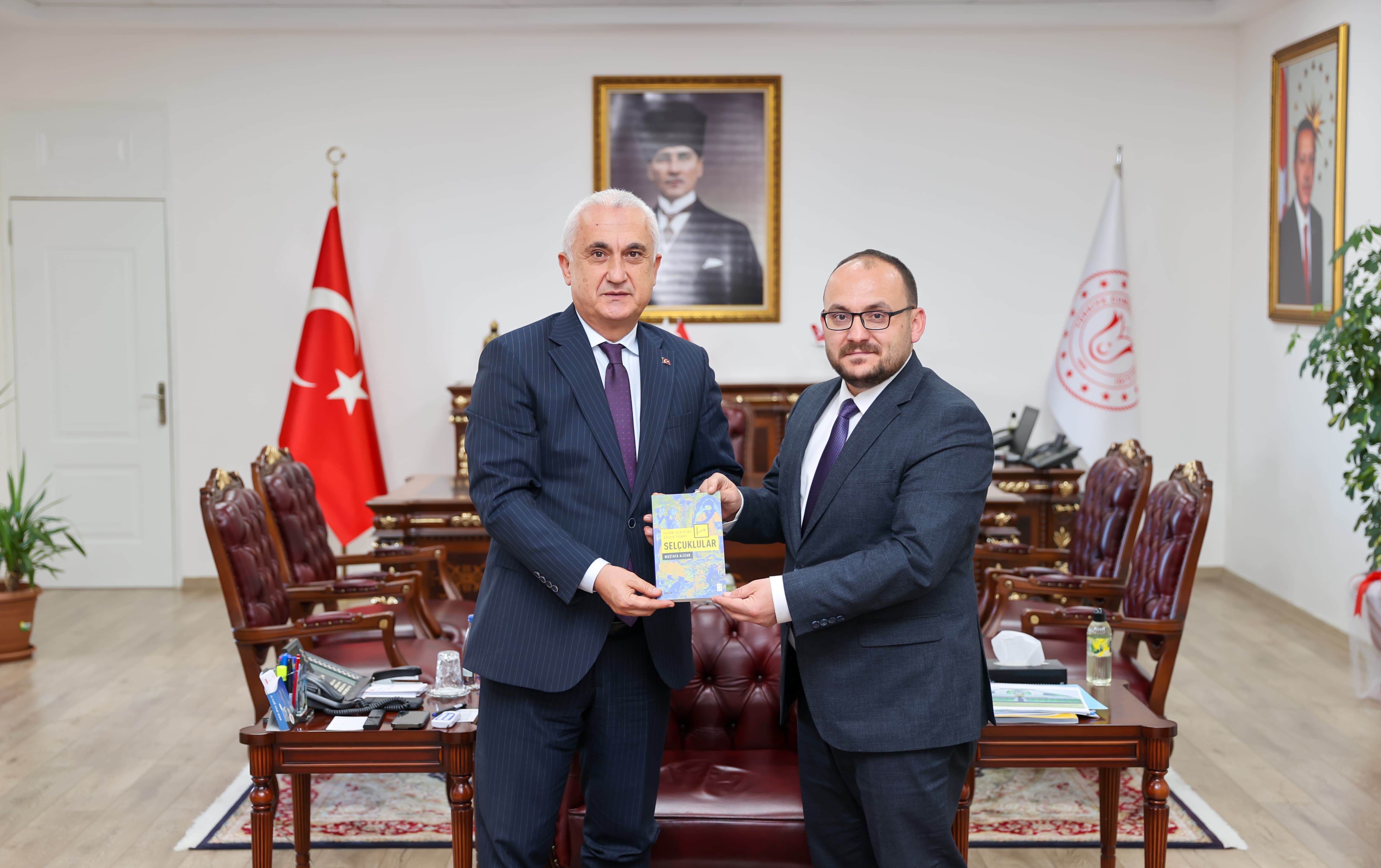 rektorumuz-prof-dr-mustafa-alicandan-valimiz-avni-cakira-ziyaret-6095