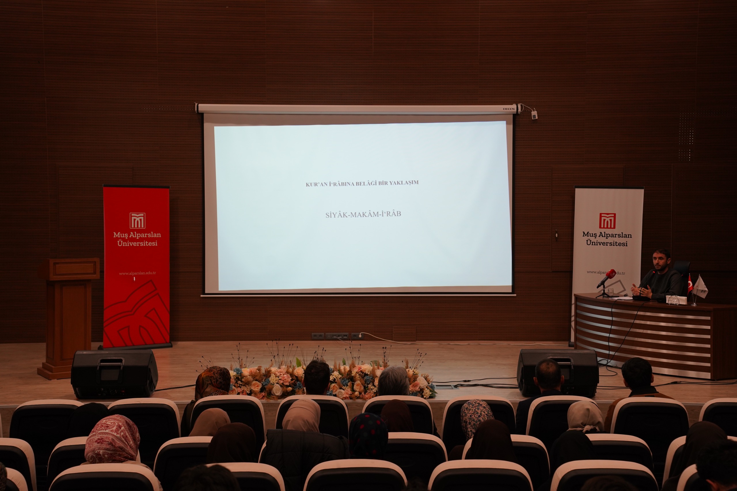 nizamiye-sohbetlerinin-besinci-bolumunde-kuran-irabina-belagi-bir-yaklasim-ele-alindi-6159