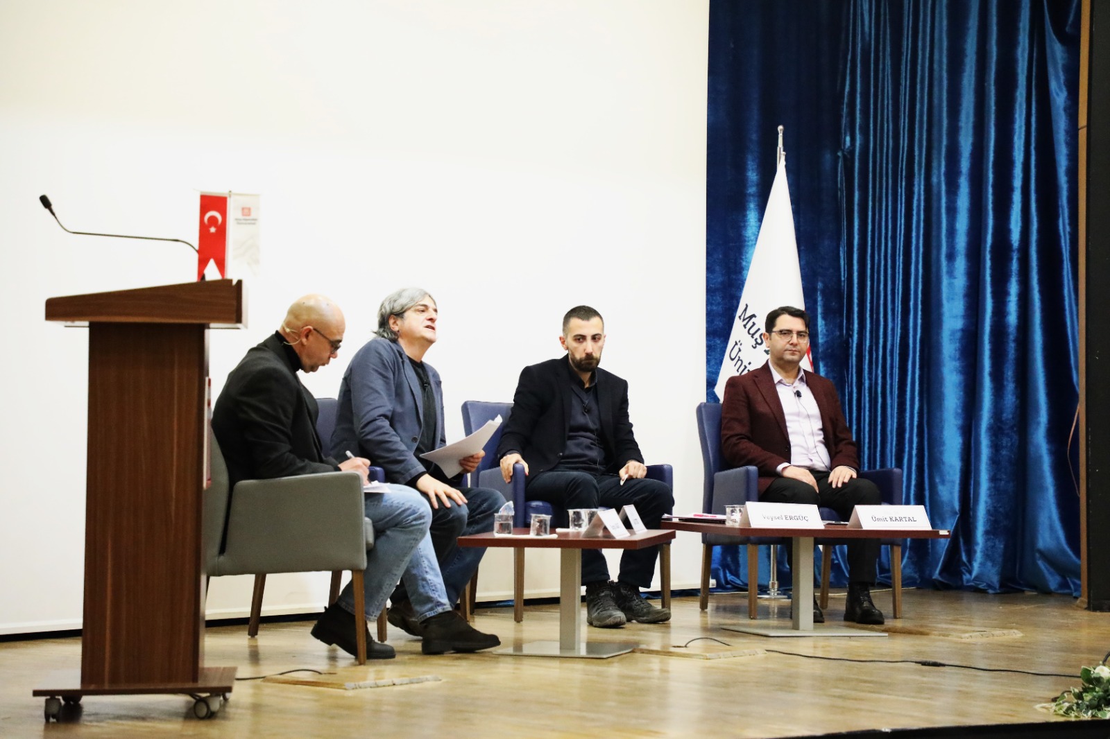 dusunceye-adanmis-bir-omur-vefatinin-50-yilinda-hilmi-ziya-ulken-paneli-6185