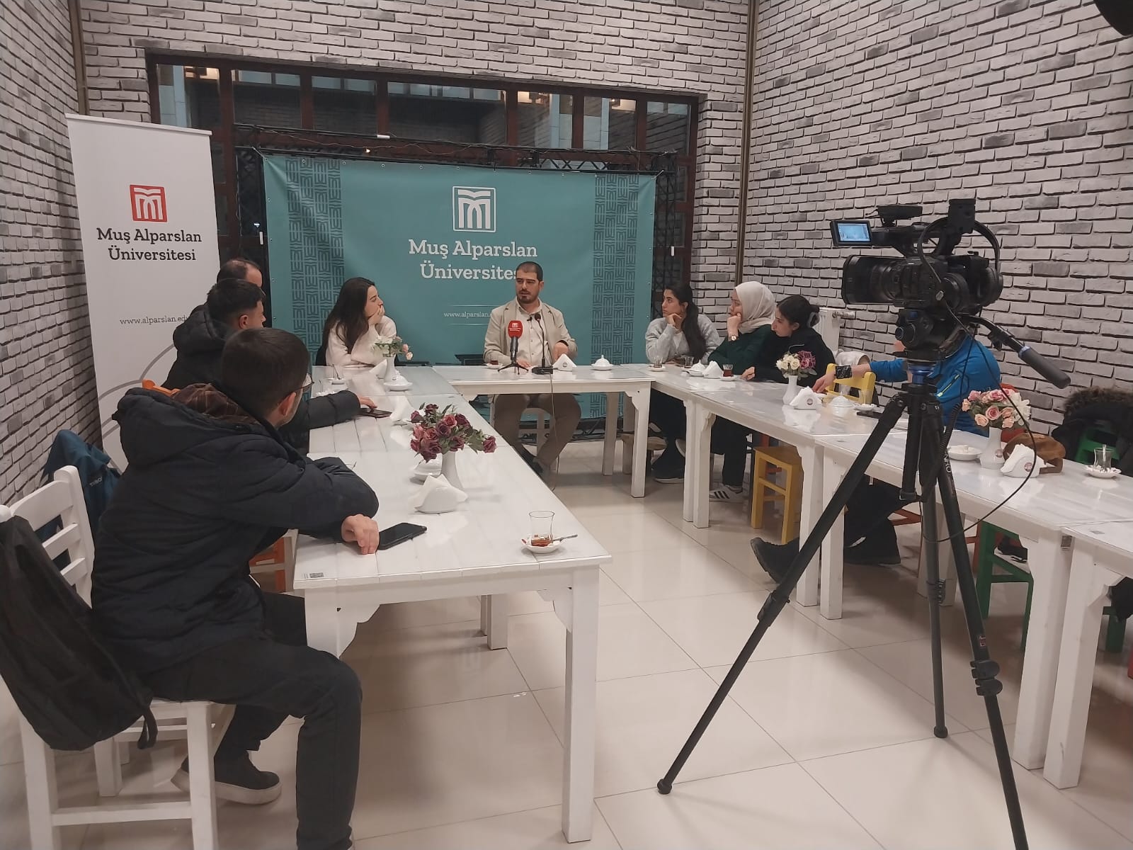 cay-bahane-sohbetlerinin-67-bolumunde-astronom-sinan-kocak-ile-astronomi-konusuldu-6207