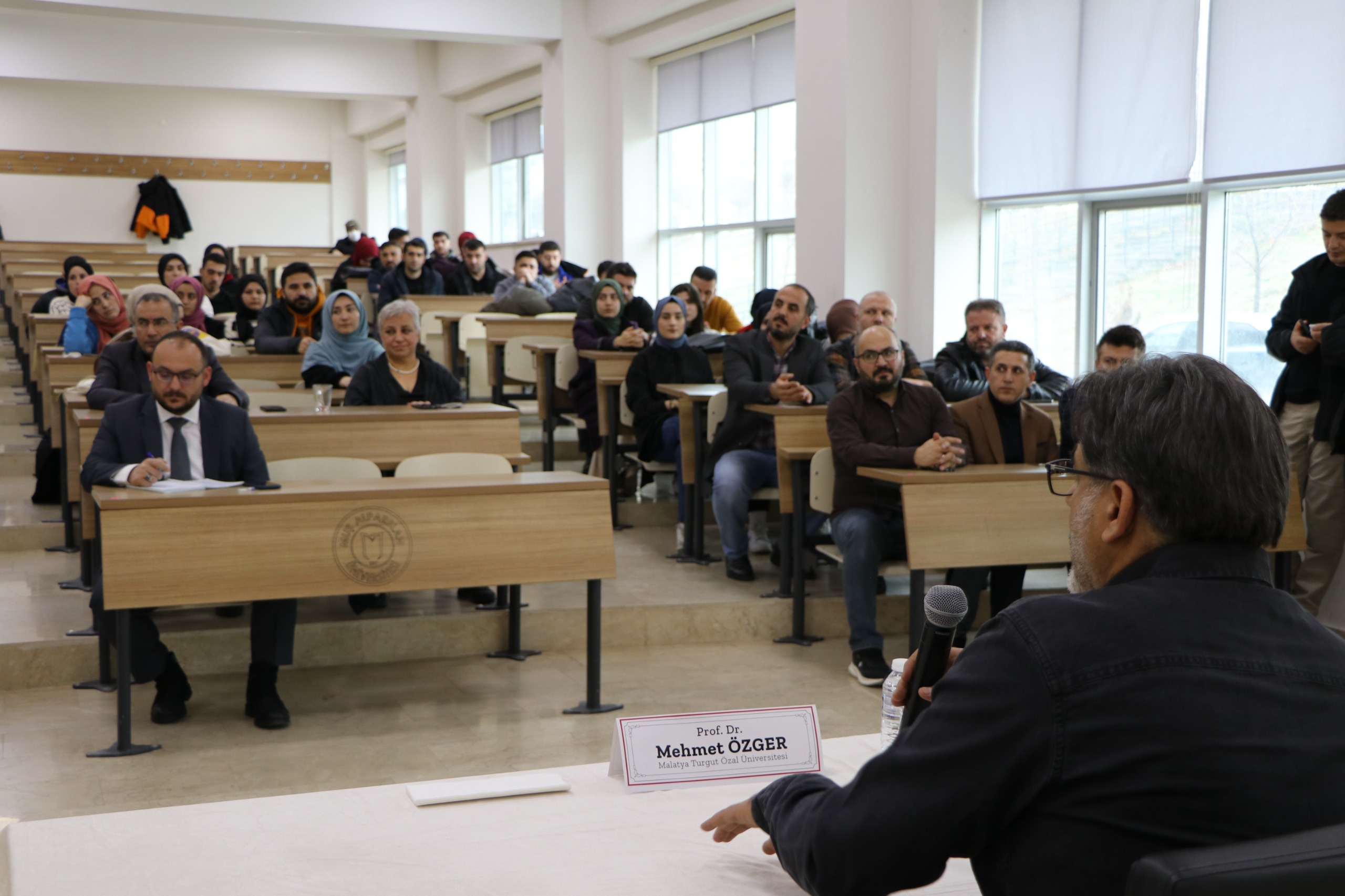 sosyal-bilimler-meslek-yuksekokulunda-edebiyat-konusuldu-6234