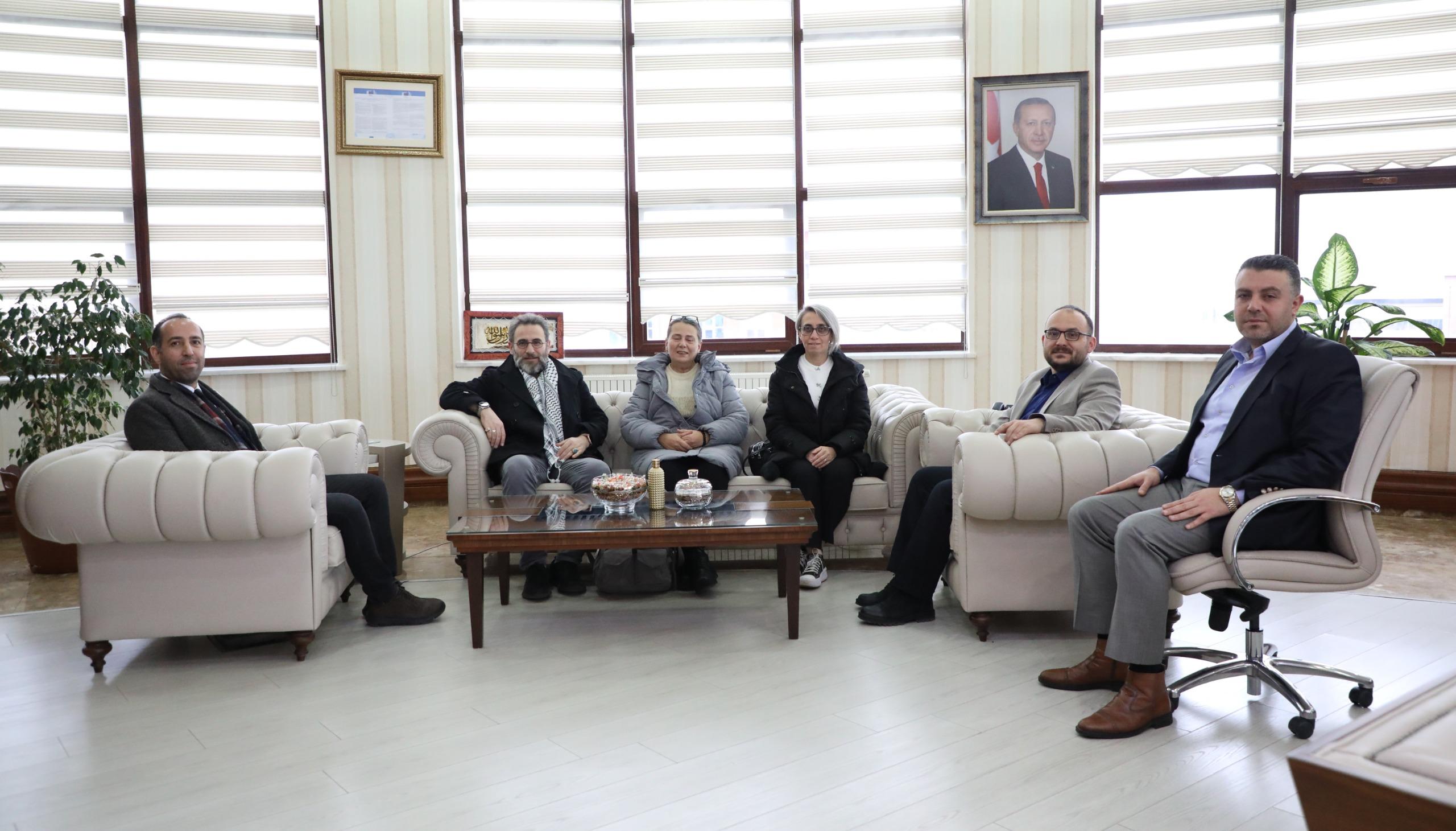 insan-vicdaninin-son-kalesi-gazze-programi-konusmacilarindan-rektorumuze-ziyaret-6246