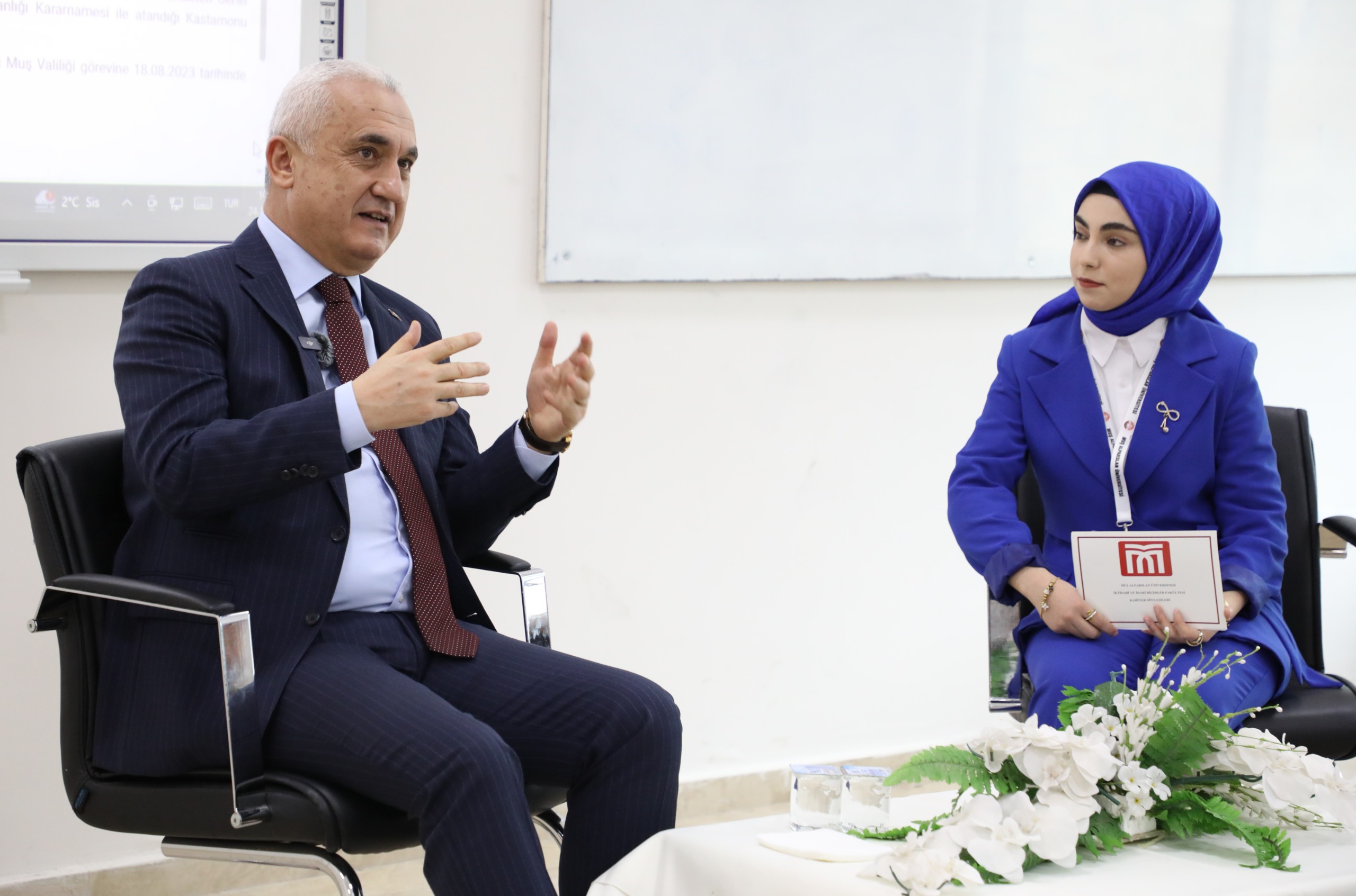 vali-avni-cakir-kamu-yonetimi-ve-liderlik-soylesimize-katildi-6323
