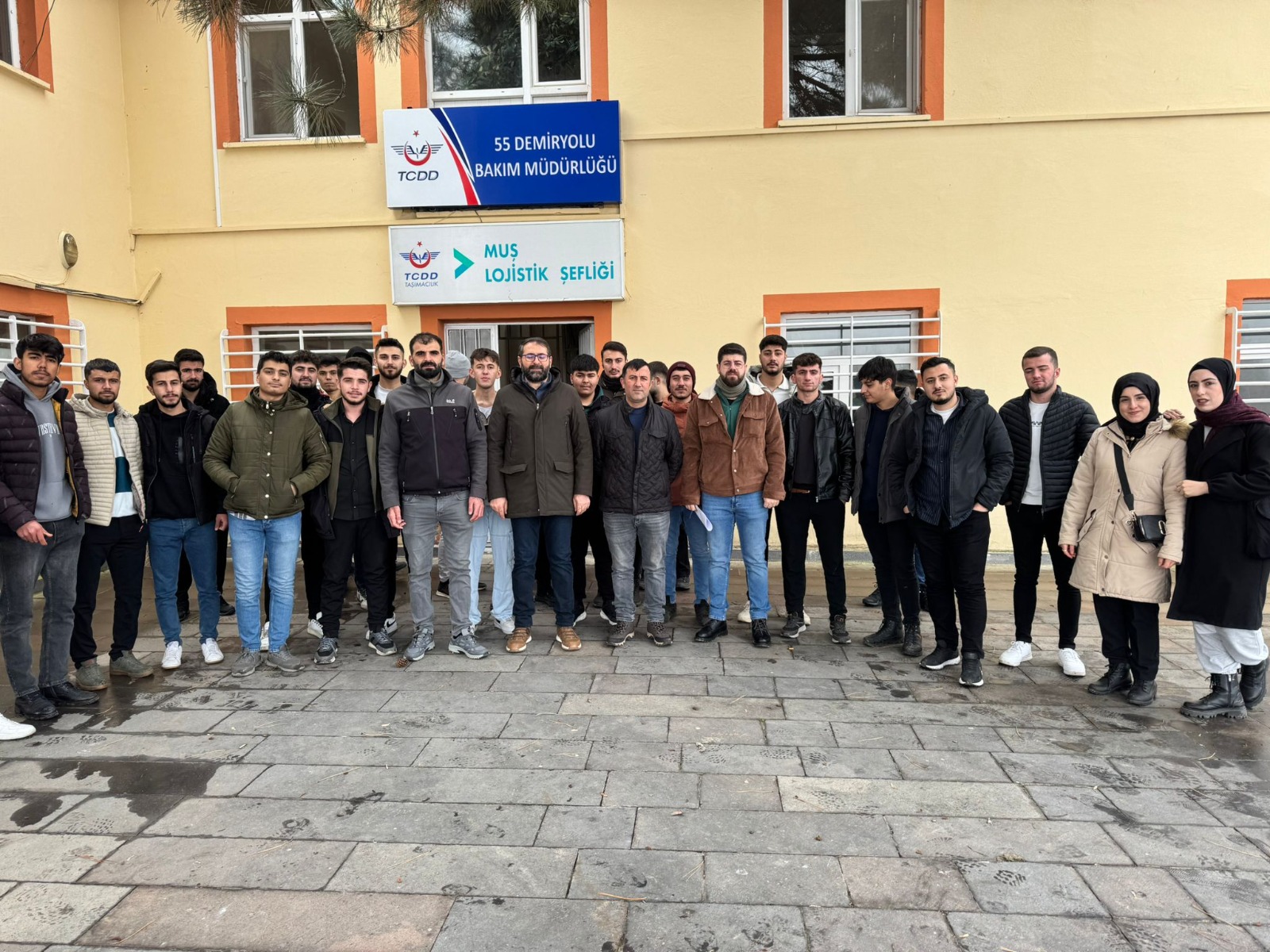 teknik-bilimler-meslek-yuksekokulu-ogrencileri-mus-gar-sahasi-ve-55-demiryolu-bakim-mudurlugune-teknik-gezi-duzenledi-6337