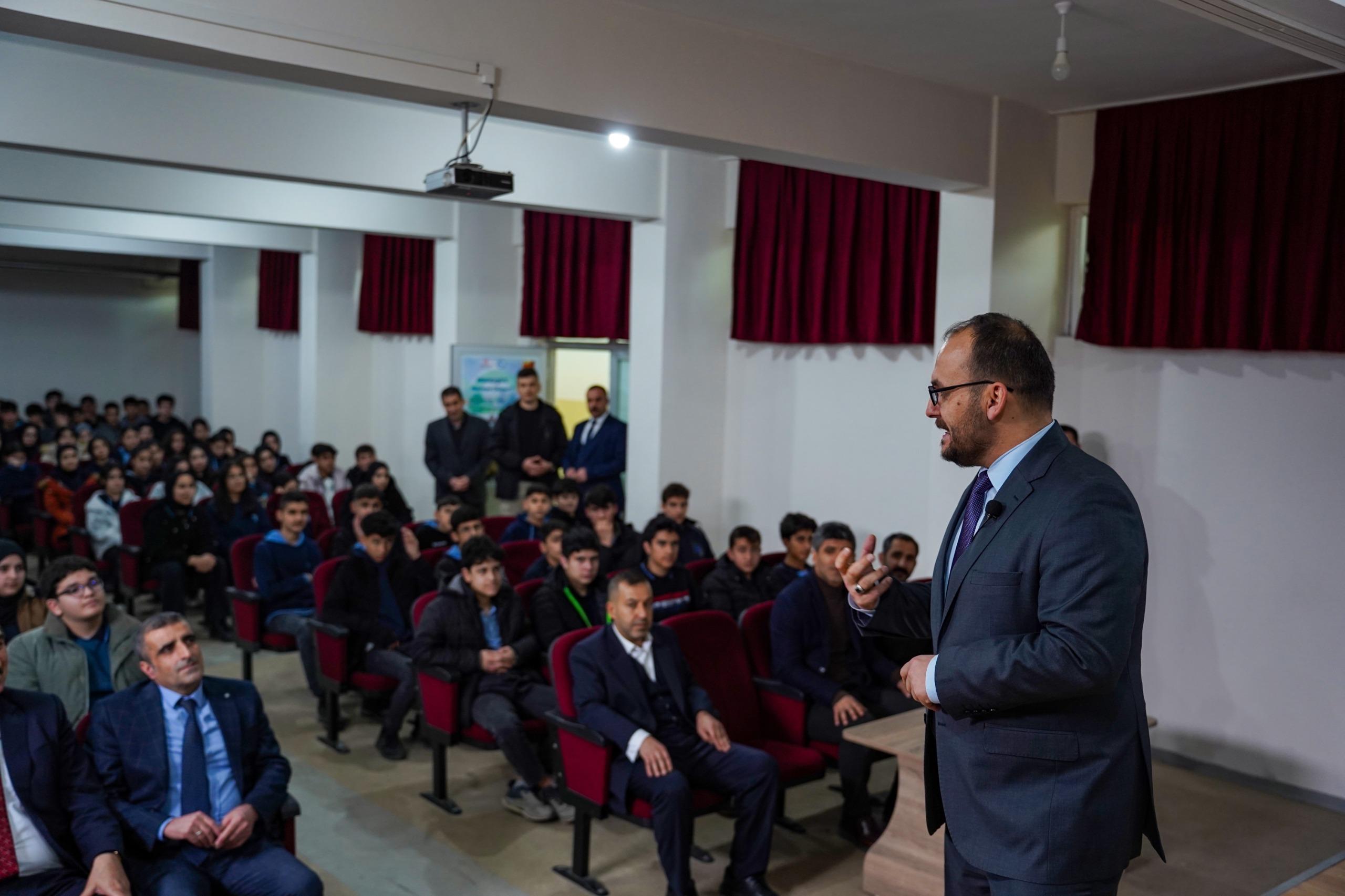 rektorumuz-tobb-sosyal-bilimler-lisesi-ogrencileriyle-bulustu-6347